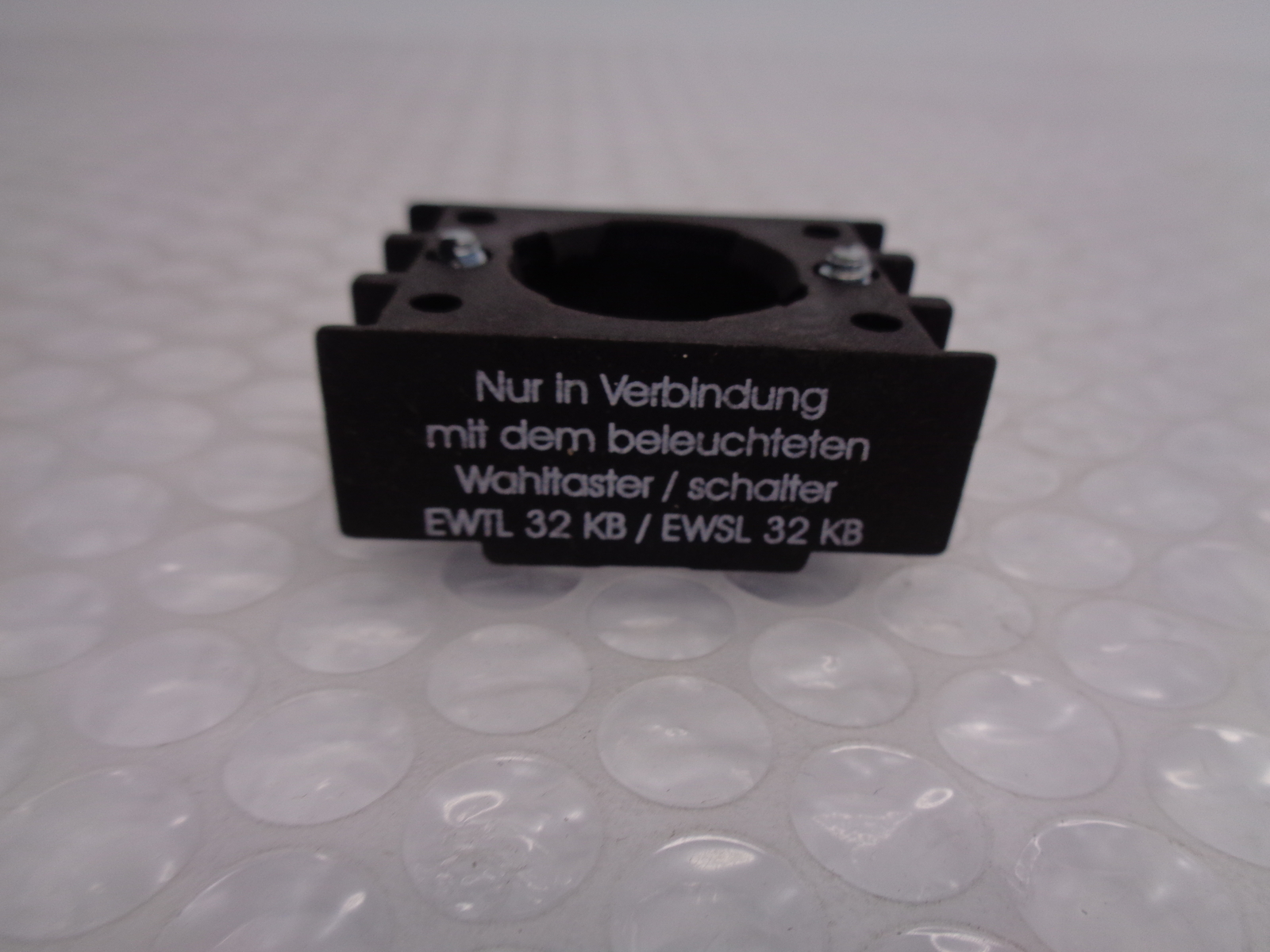 INDUSTRIAL SPARE EWTL32KB/EWSL32KB MOUNTING FLANGE NSNP