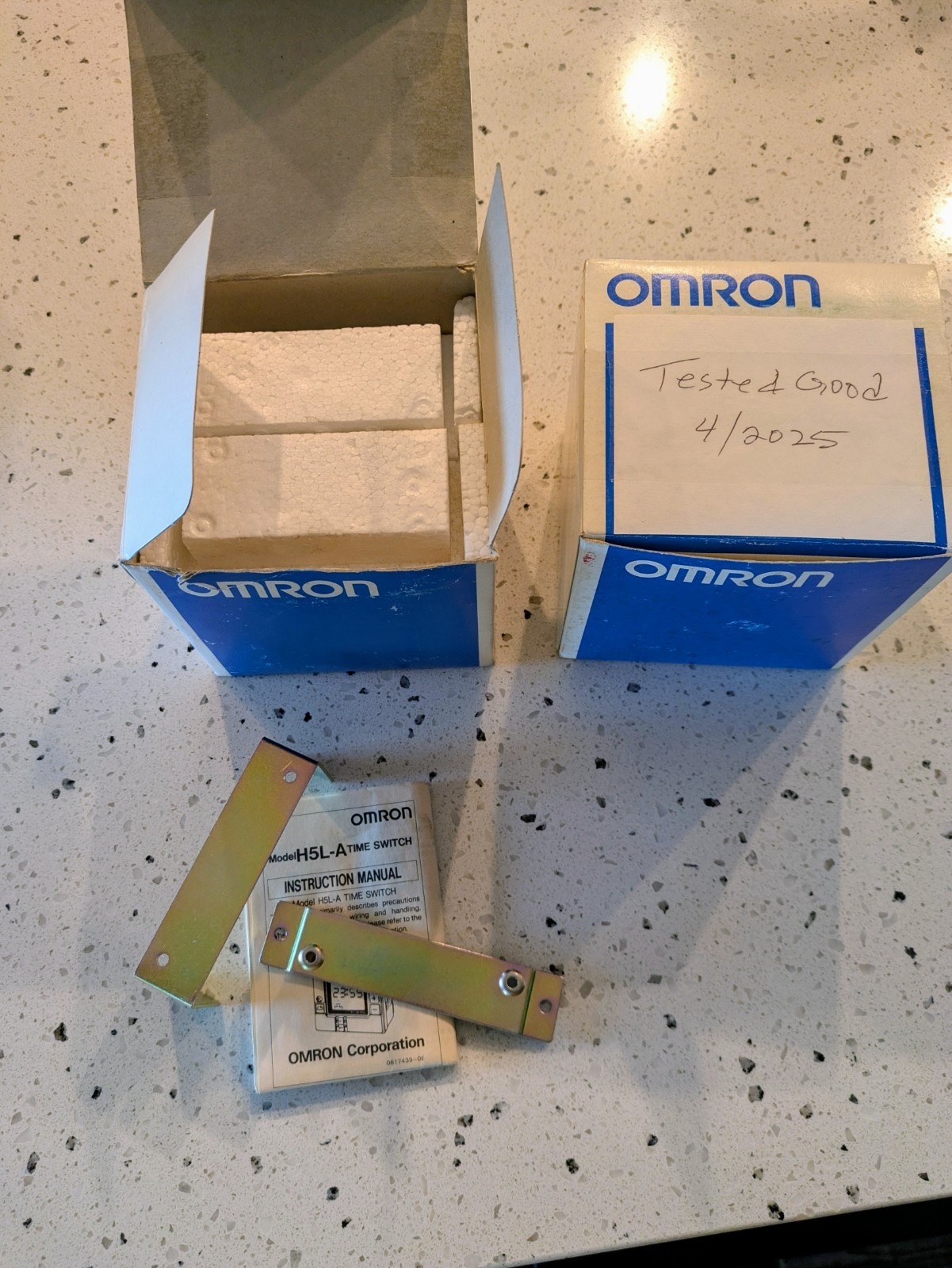 OMRON H5L-A; 24h, 7day Time Switch – Free Shipping