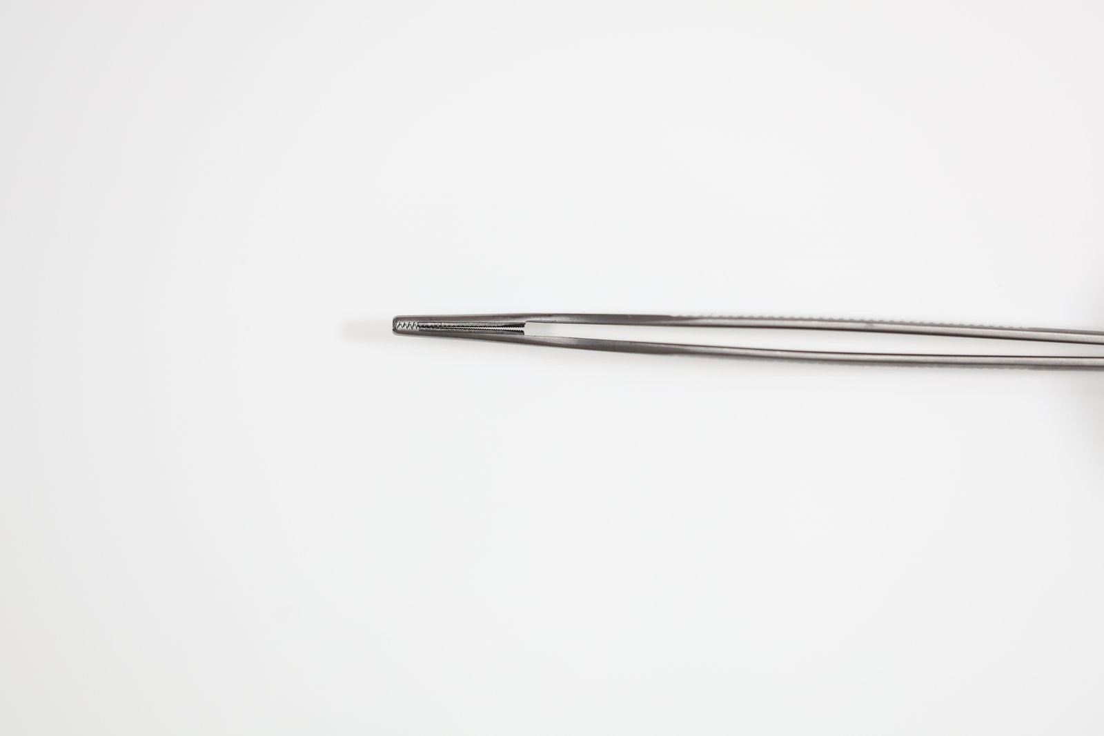 Snowden-Pencer 0514 Adson-Brown Forceps, Straight, Serrated, TC, 5-7/8in