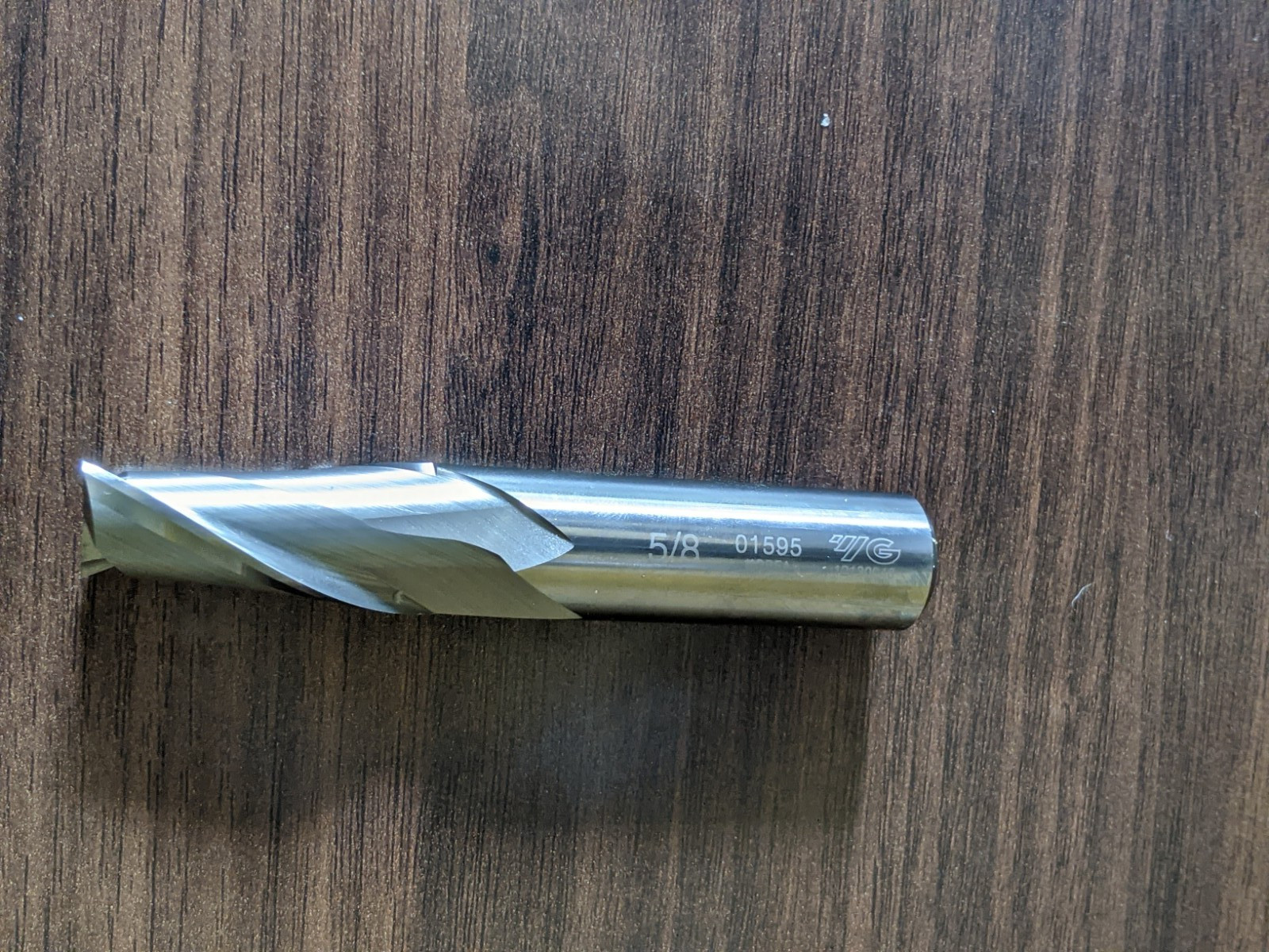 YG-1 TOOL COMPANY 01595 Carbide End Mill 5/8x 5/8×1-1/4×3-1/2 Cut 2FL 3-1/2″ OAL