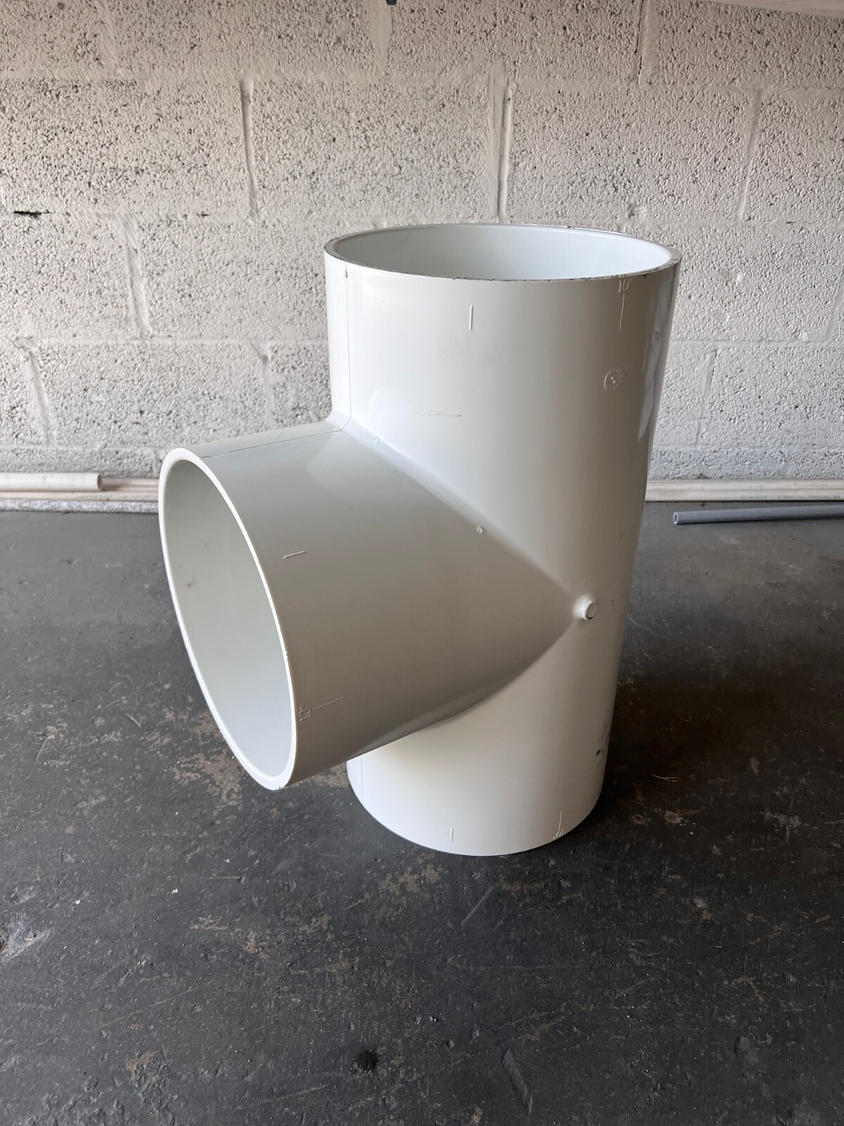 10 in PVC TEE Sch40 Slip ends