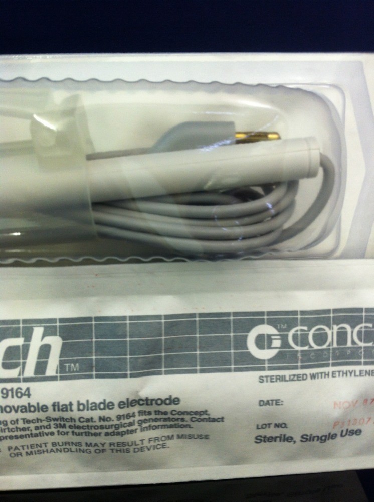 Box of 10 CONCEPT Tech-Switch Electrosurgical Pencil with Cord 9164