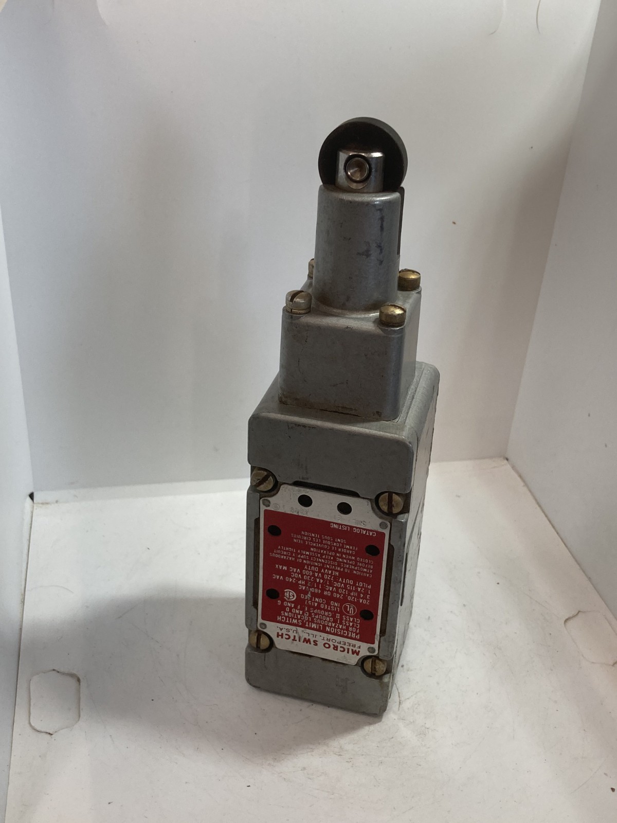 HONEYWELL 5ML-1-E1 LIMIT SWITCH MICRO SWITCH ROLLER PLUNGER 20A 120, 240 OR 480V