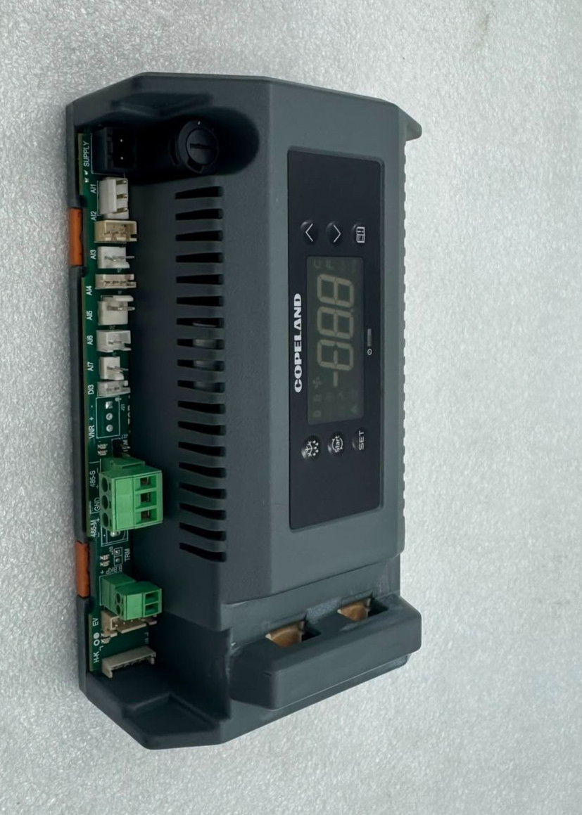 COPELAND XCM25D 543-0220-00 unit controller