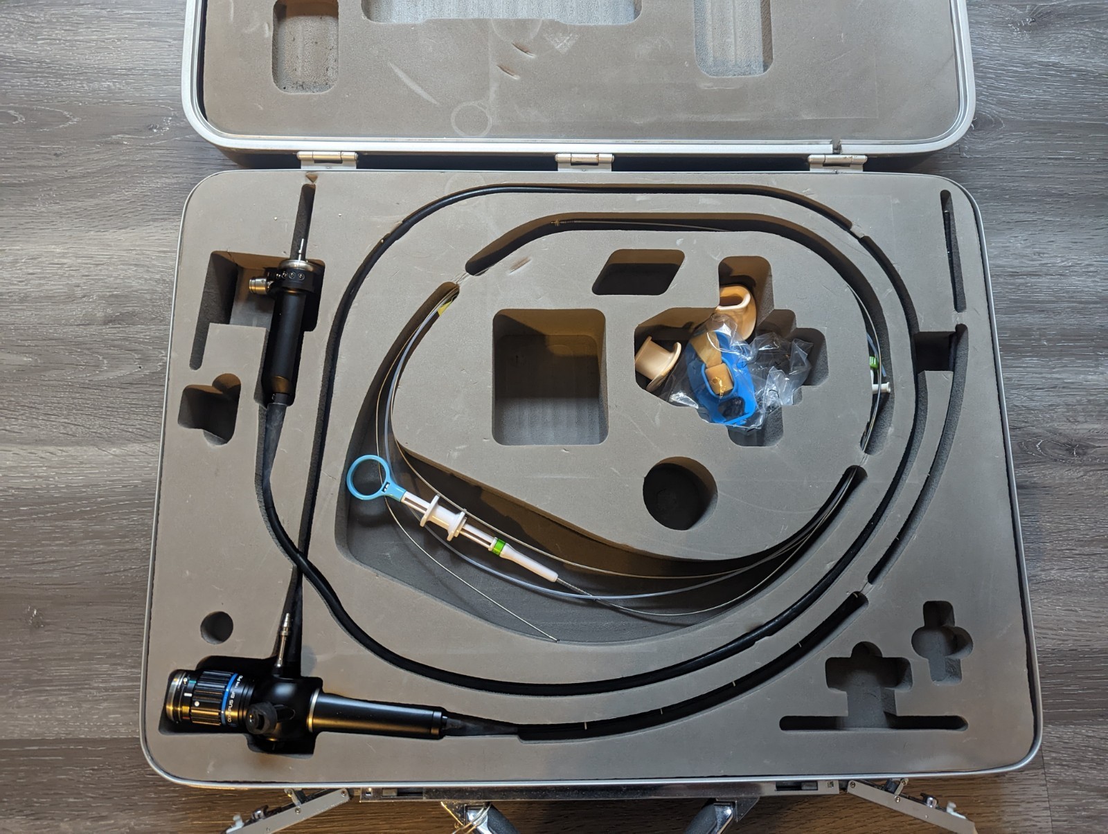 Olympus BF-P10 Bronchoscopy Endoscope With Case & Accessories