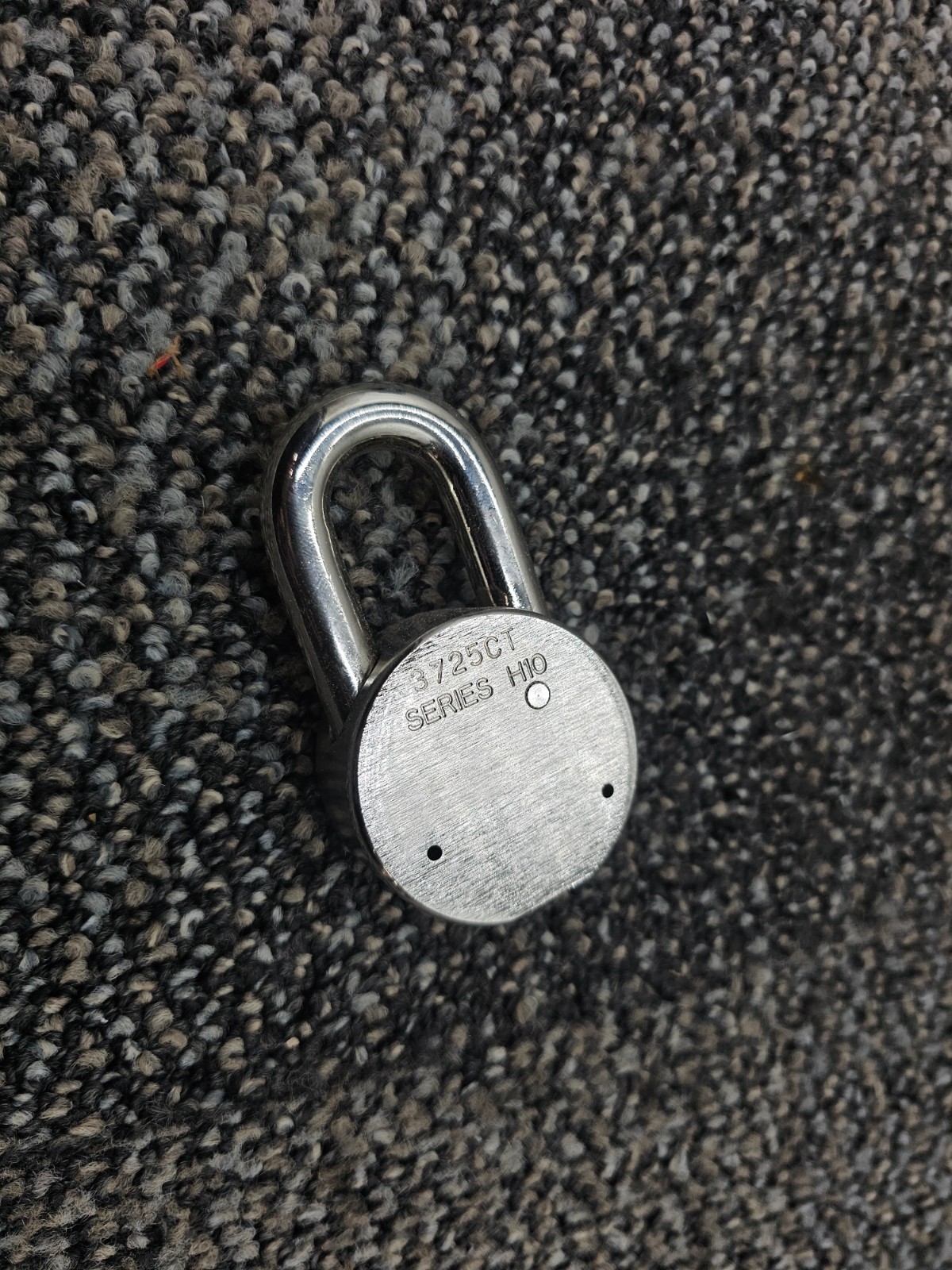 American Lock AH10KA Heavy Duty Solid Steel Chrome Plated Padlock