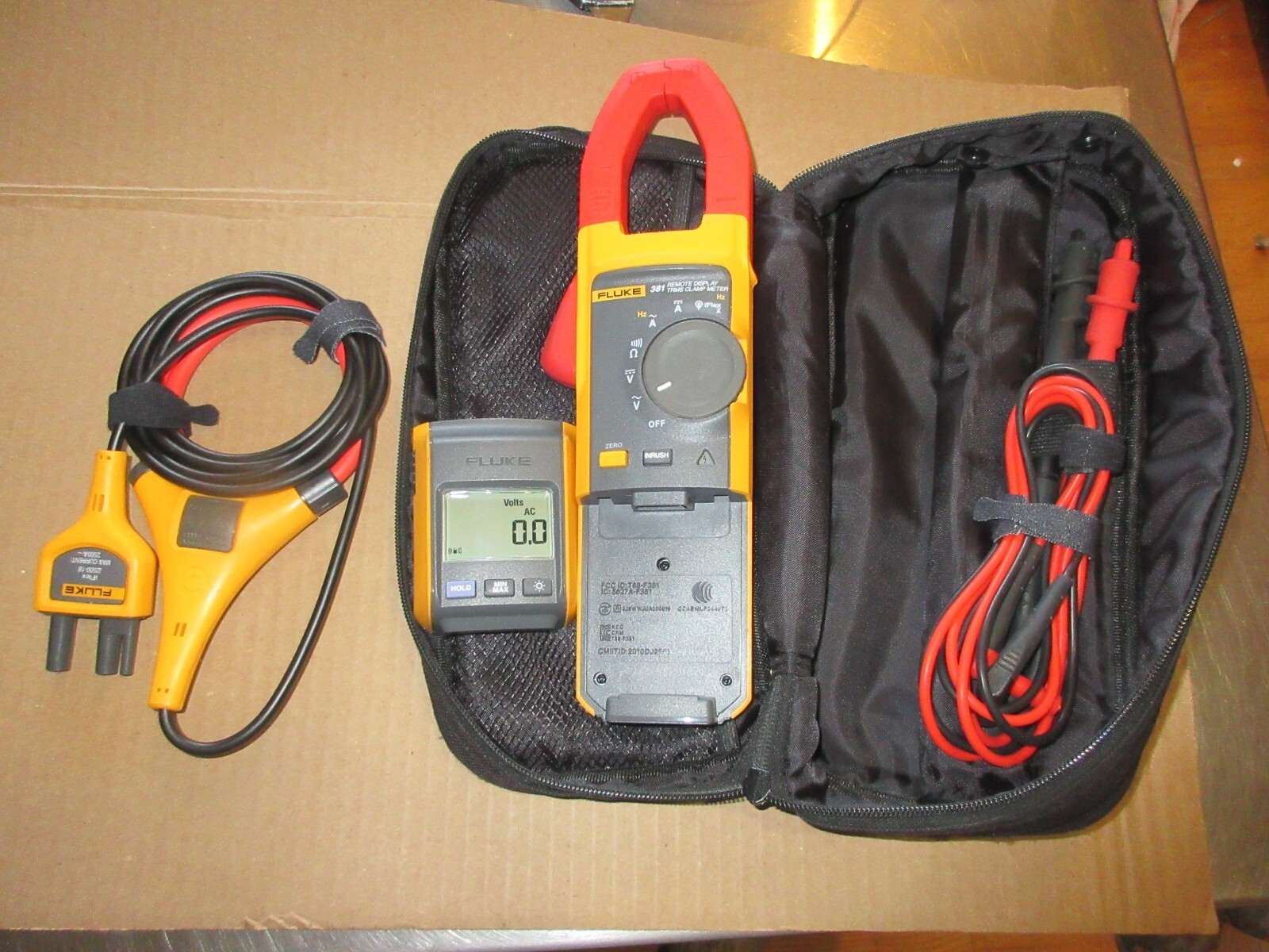 Fluke 381 Remote Display True RMS AC/DC Clamp Meter w iFlex i2500-18 in case,