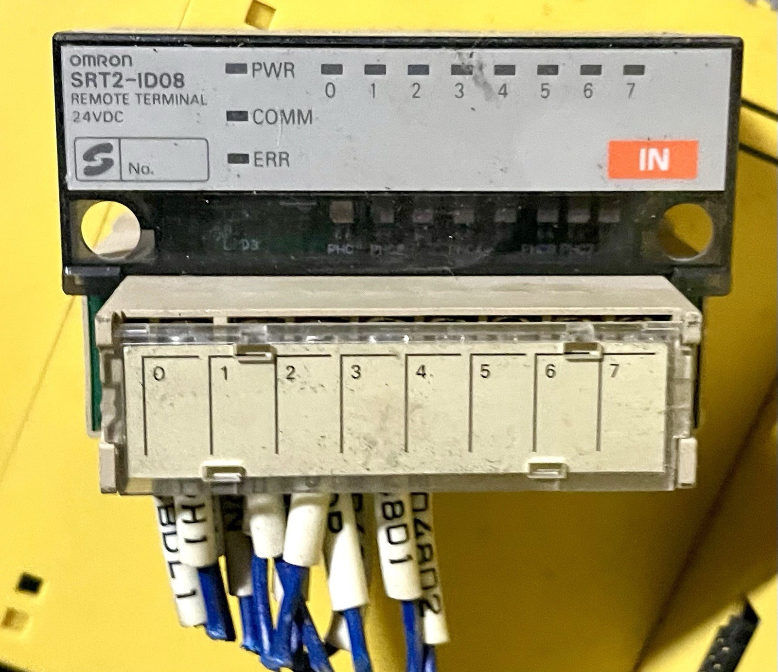 SRT2-ID08 Remote Terminal Input Module 24VDC Used Excellent Condition Free Ship