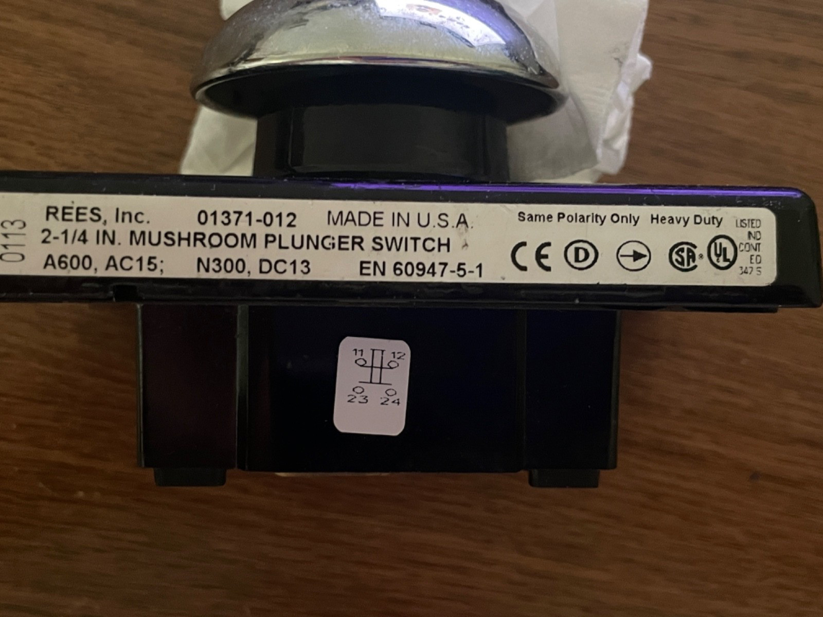 REES 01371-012 2.25 IN CHROME MUSHROOM PLUNGER MOMENTARY SWITCH