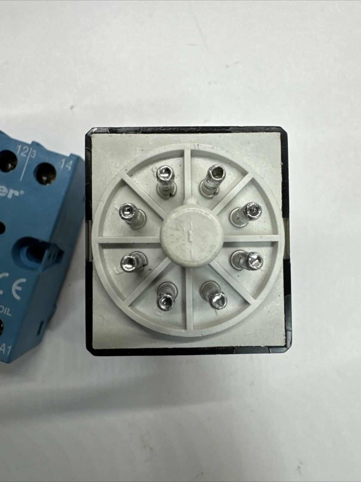 Finder 60.12.8.120.0000 General Purpose Relay 10A 250V / 120VAC Coil 90.26 base