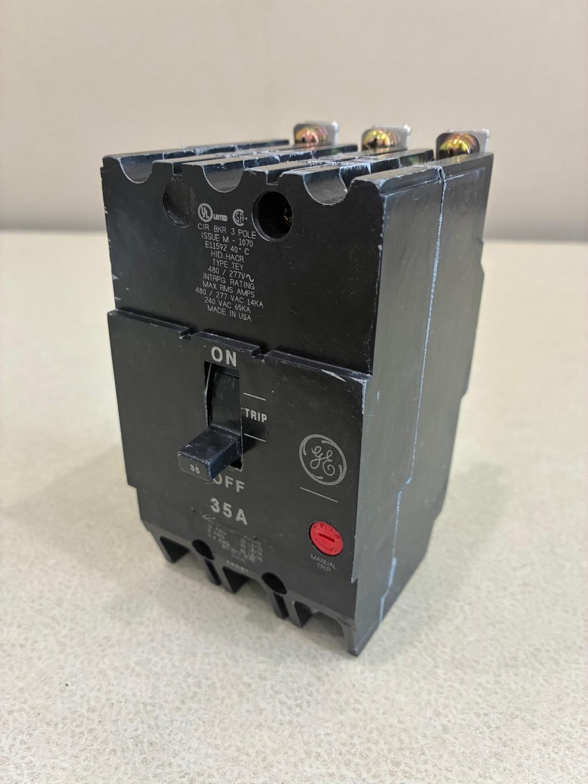 GE TEY335 35A 3P 480V 18K AIC Circuit Breaker – Black