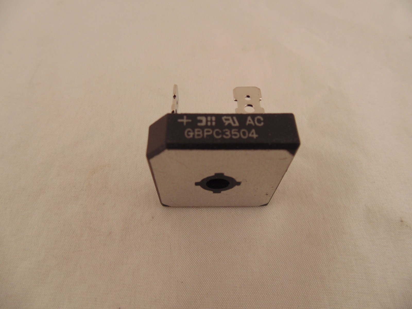 Delta GBPC3504W GBPC3504 35A 400v Diode Bridge Rectifier 32-2