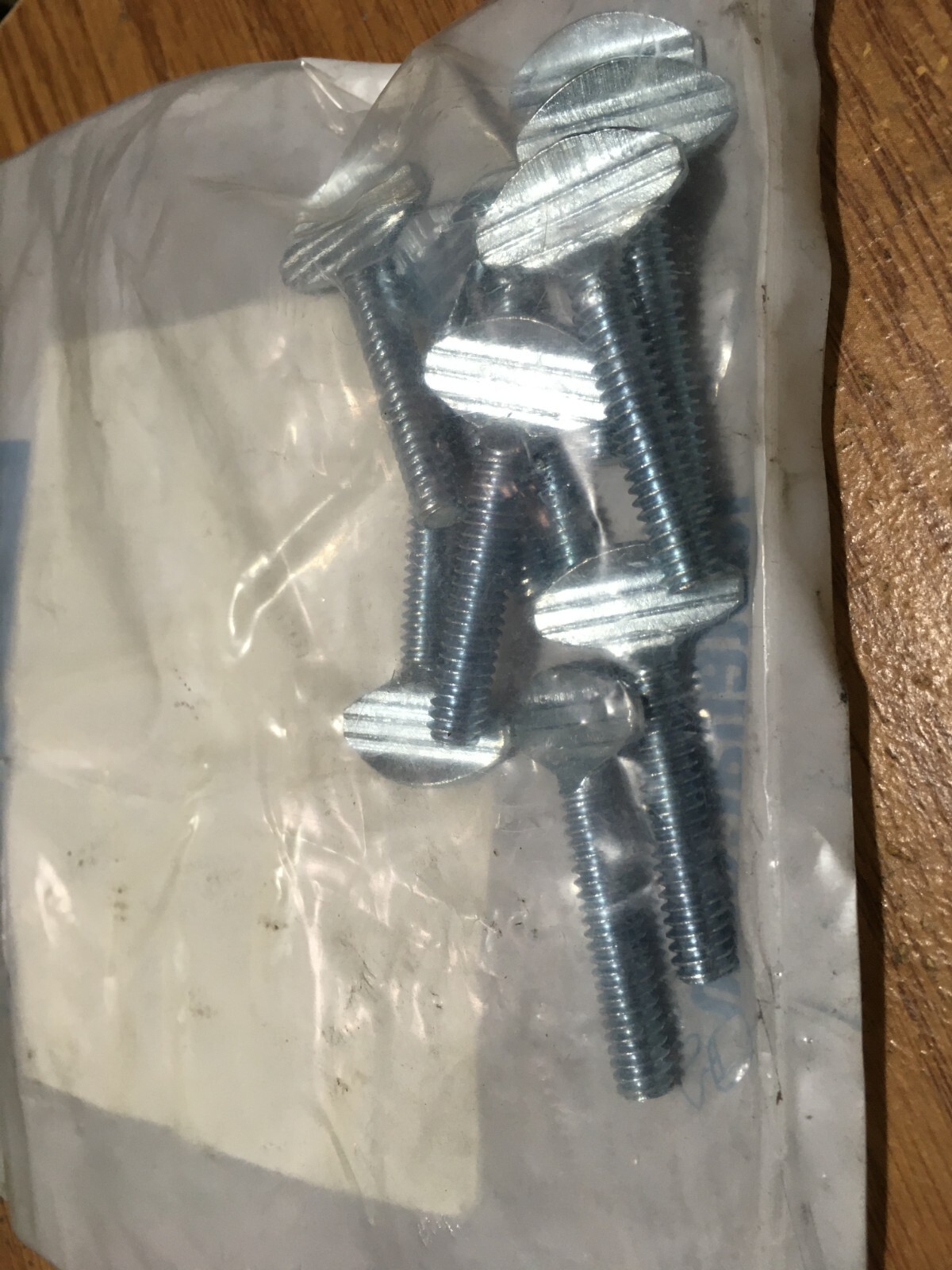 (10) 1/4″-20 x 1-1/4″ Type B Regular Thumb Screw, No Shoulder, Zinc