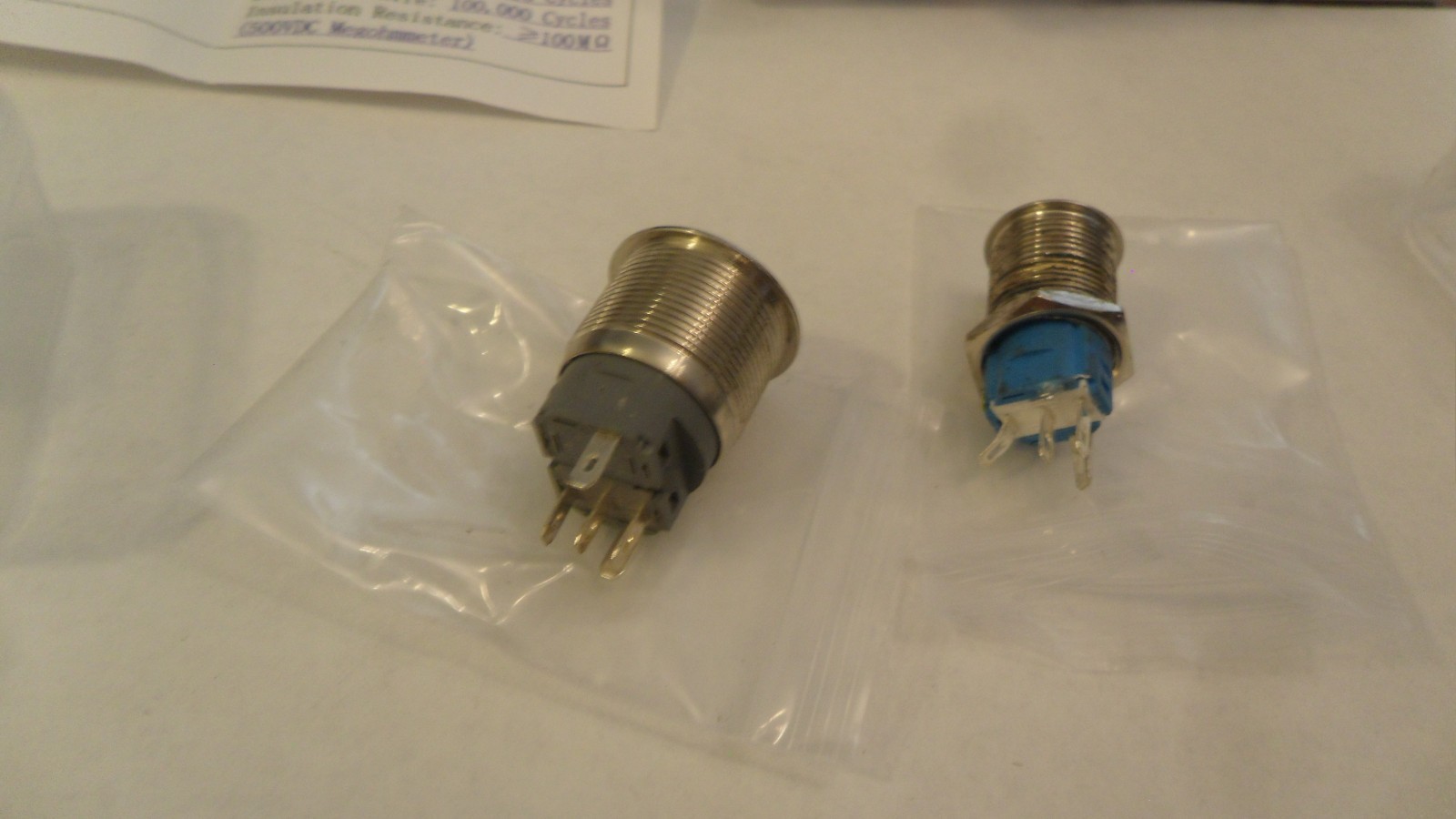 19mm & 16mm Reset Momentary Metal Push Button Switch Lot 110V 15A 250V AC