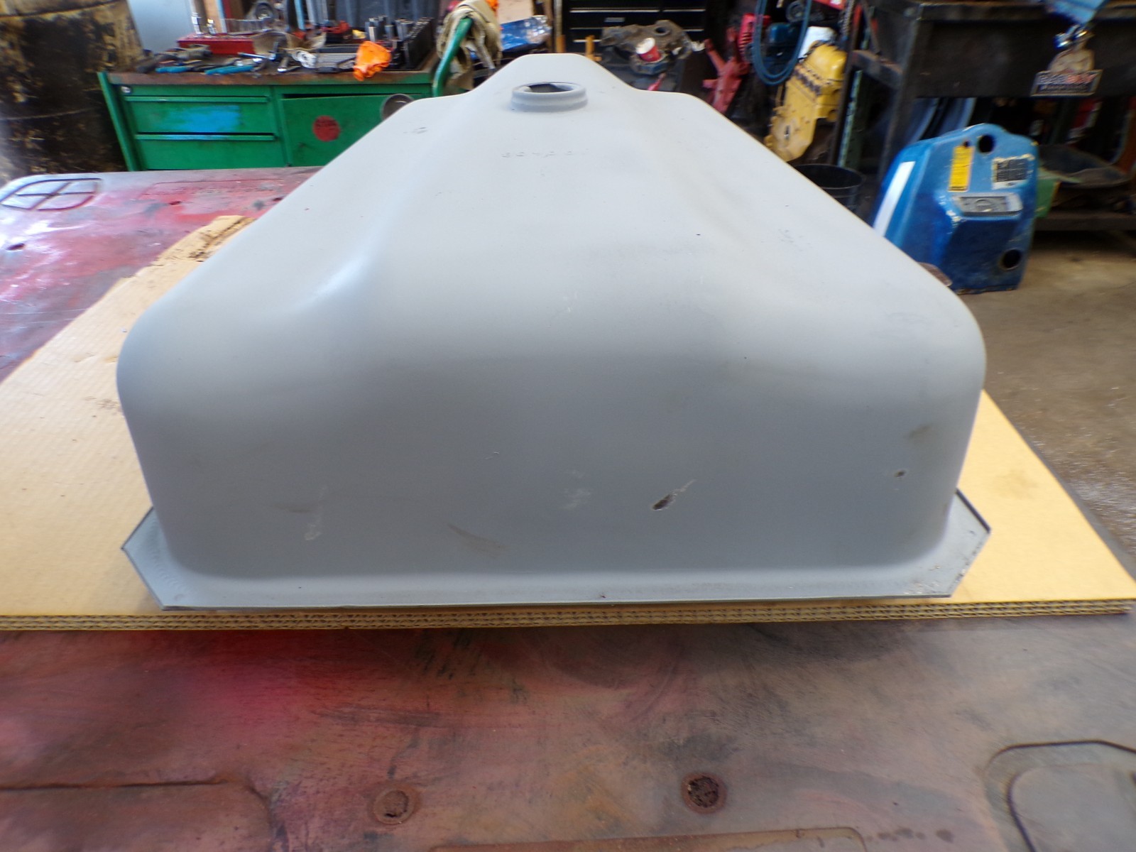 Ford NAA JUBILEE 600 800 TRACTOR GAS TANK NAA9002E