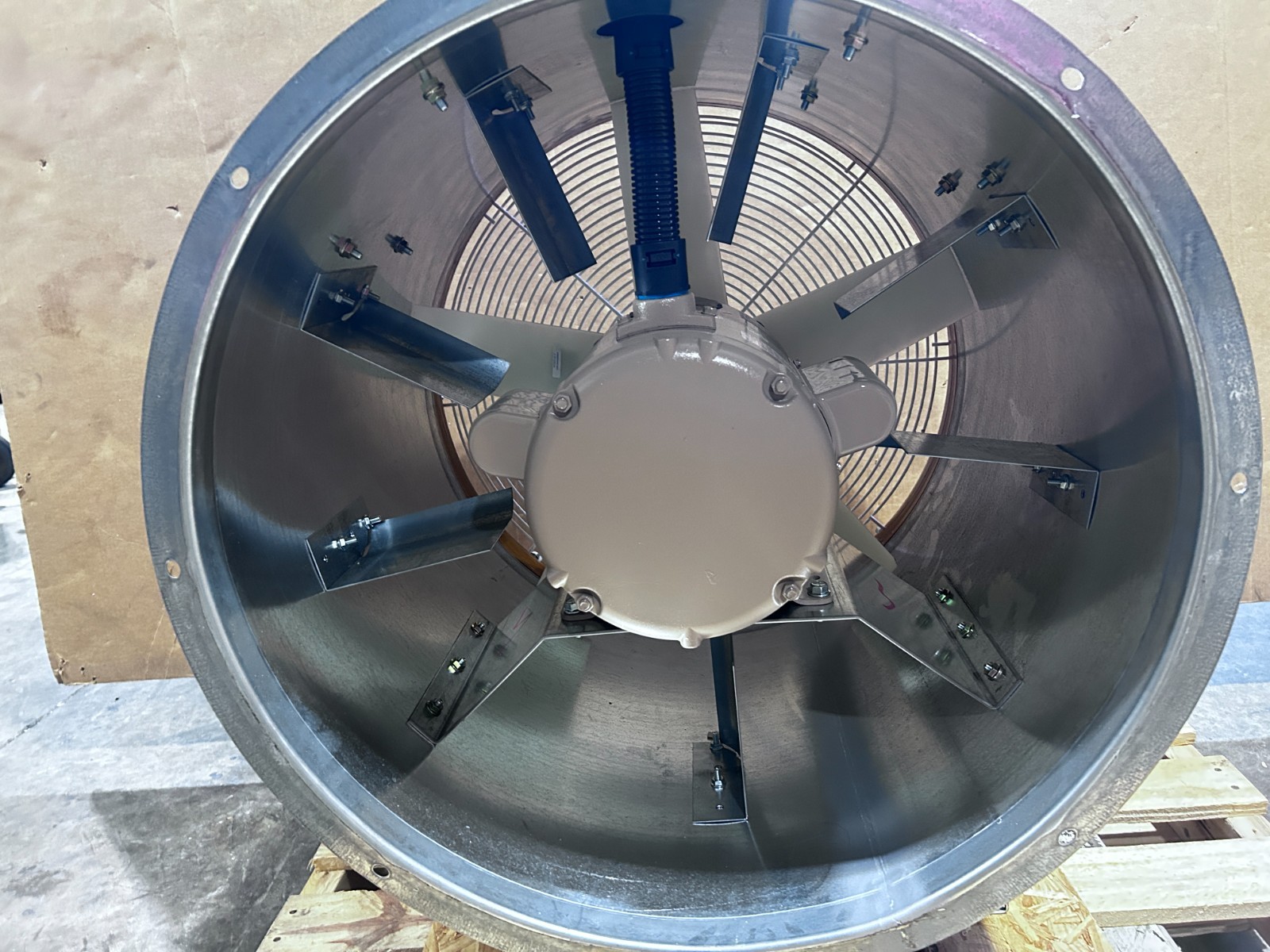New Open Box GSI 26» Grain Bin Vane Axial Aeration 1 Phase Fan DF-156-1G