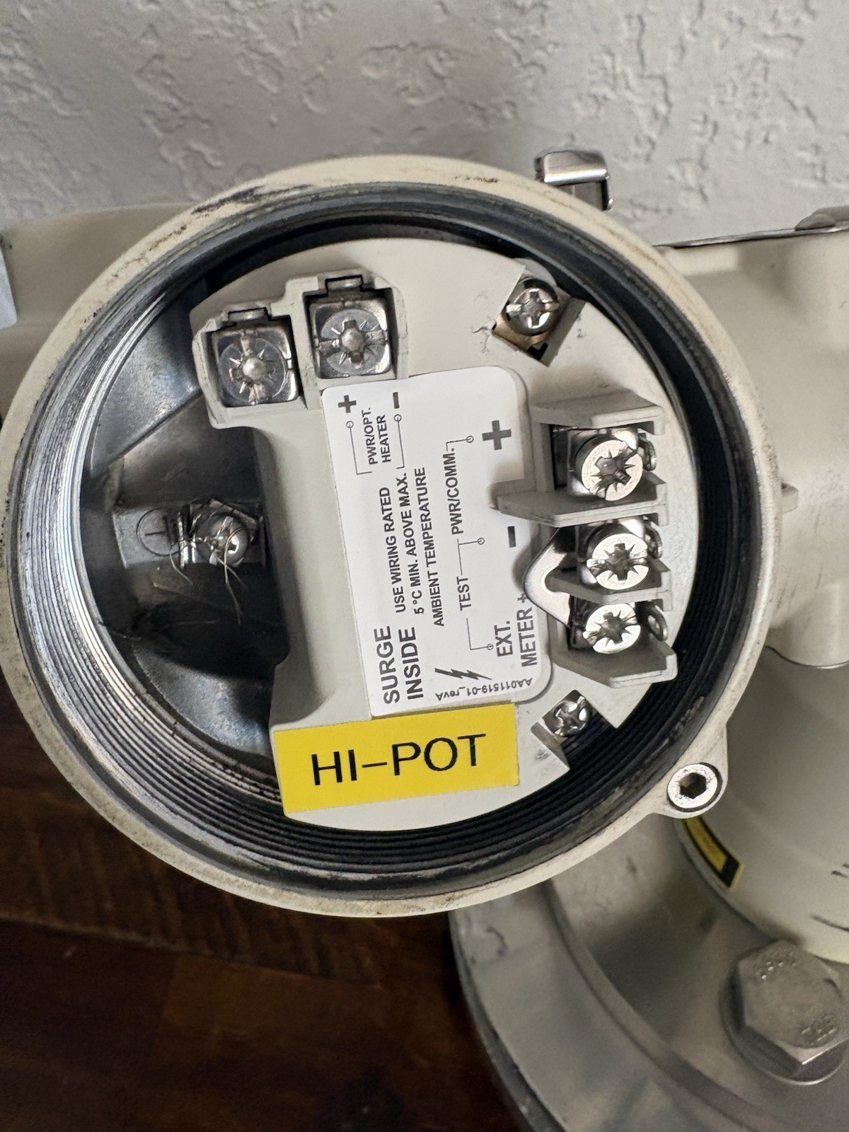 New! ABB LLT100-AIBH10L5 Laser Level Transmitter 4-20 mA HART HALAR Coated
