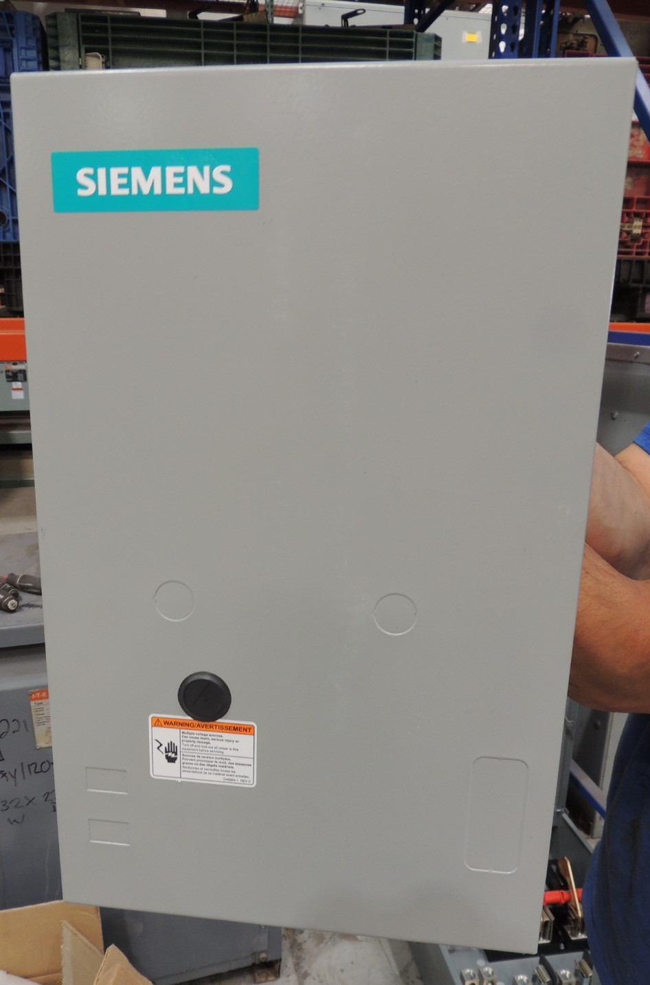 NEW SIEMENS LEN01D009120C NON-COMBINATION, ELECTRICALLY-HELD LIGHTING CONTACTOR