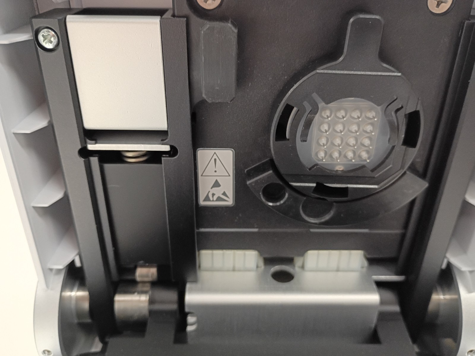 Agilent 2100 Bioanalyzer G2939A, WORKING, includes test chips