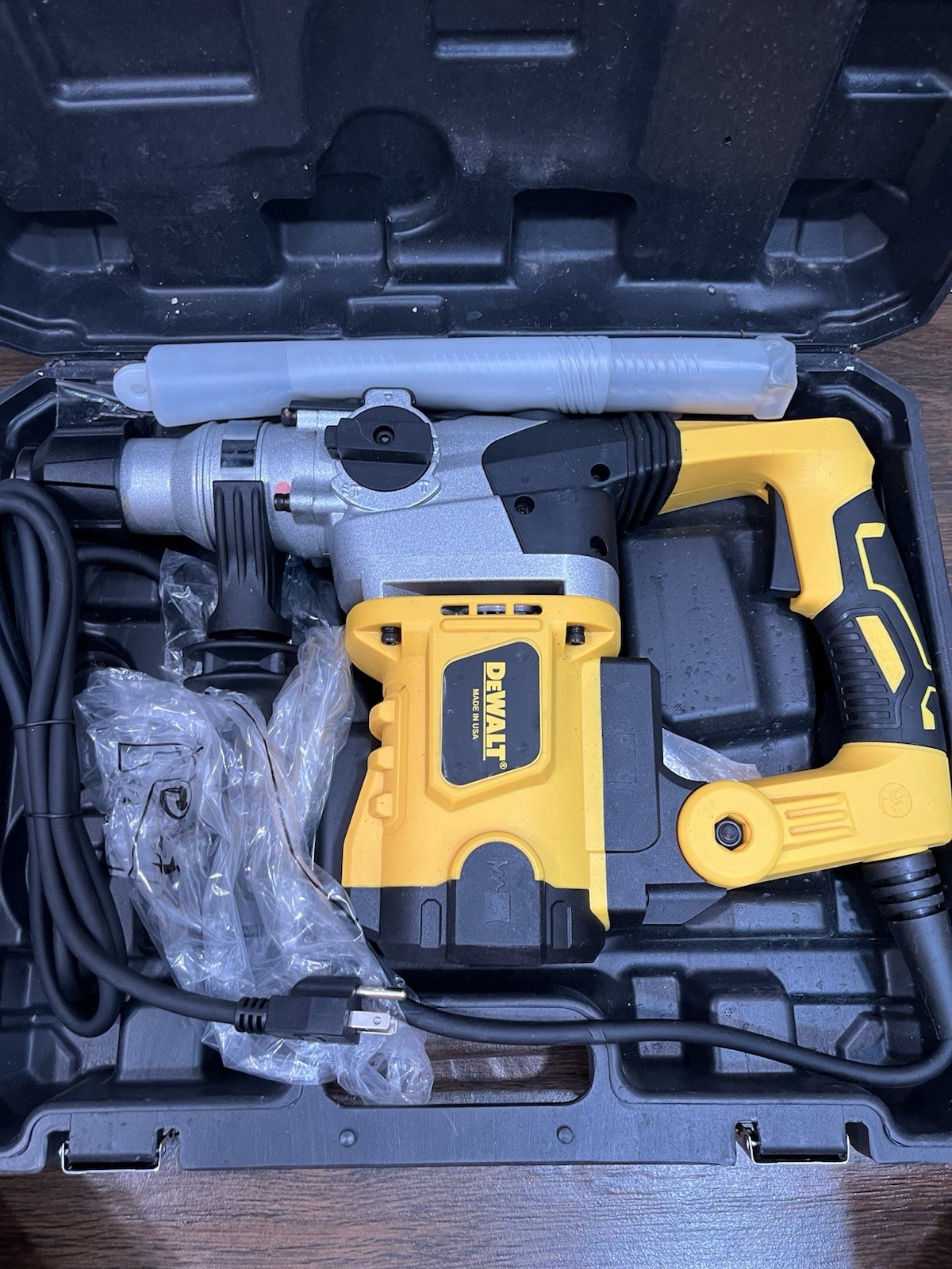 Dewalt D25414 SDS-PLUS 110V-127V Rotary Hammer Drill W BIDS INCLUDED TESTED