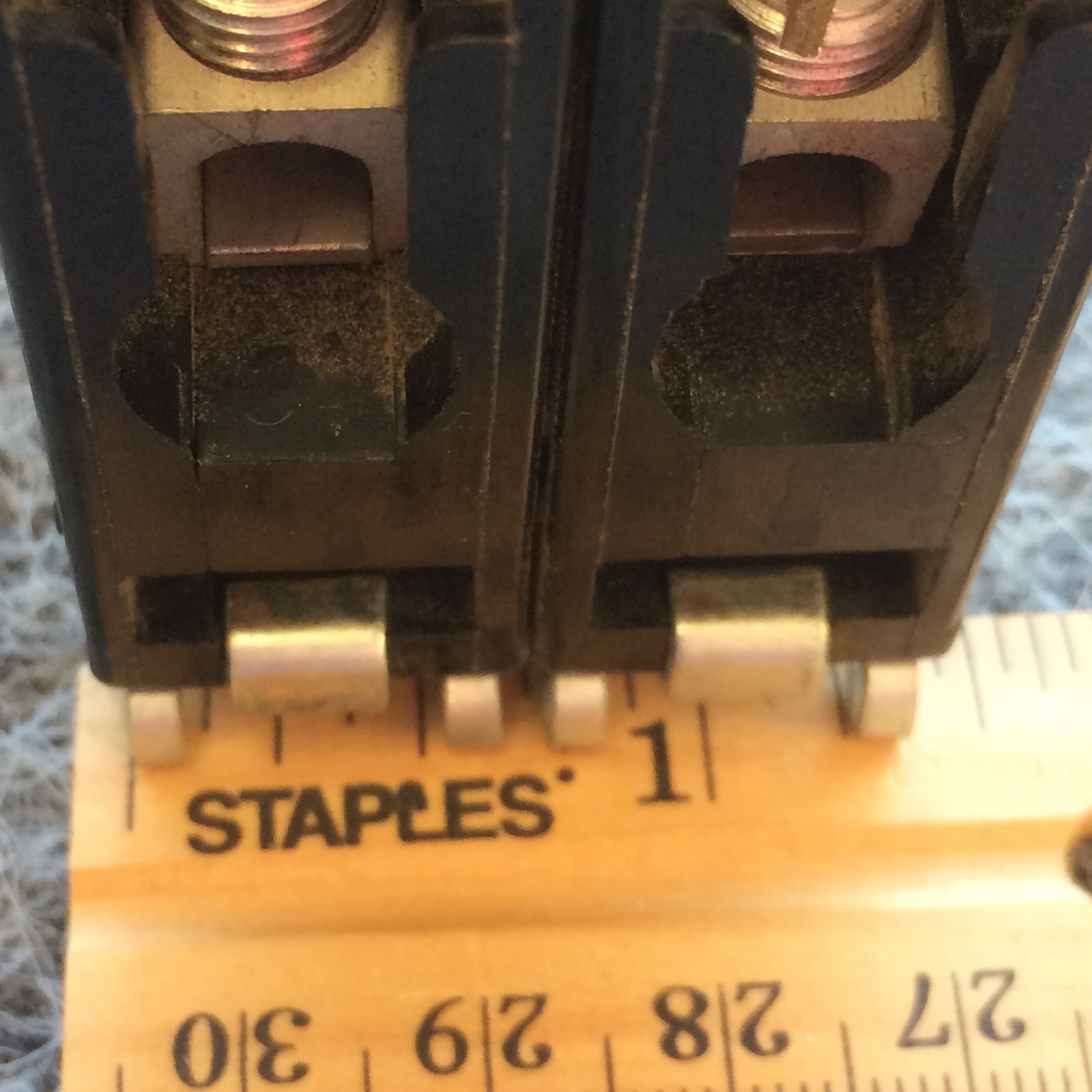 Eaton Cutler Hammer 30Amp 2 Pole Circuit Breaker CH230 METAL FOOT (Half Notch)