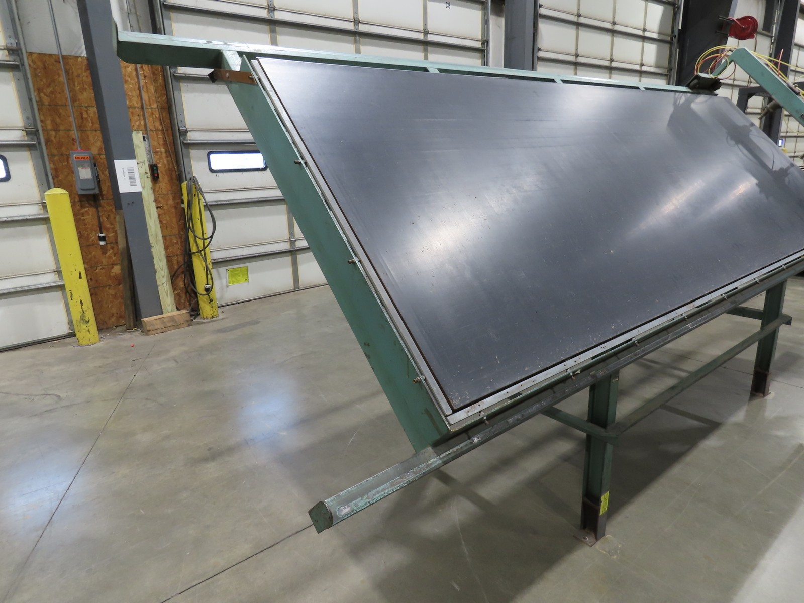 RM Evans Ezy Frame 4’x 12′ Face Frame Assembly Pneumatic Clamp Table 45°