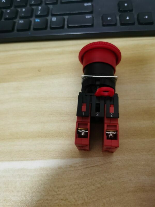 1PCS New Omron A22E-M-02 A22EM02 Pushbutton Switch Red Free Ship #OM