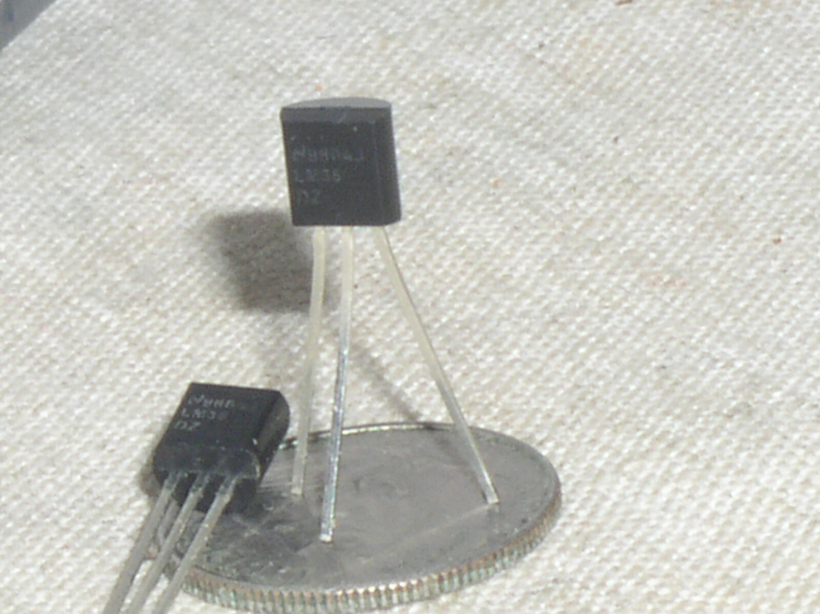 2 NATIONAL NSC LM35 DZ NOPB PRECISION CELSIUS TEMP TEMPERATURE SENSOR 0-100*C