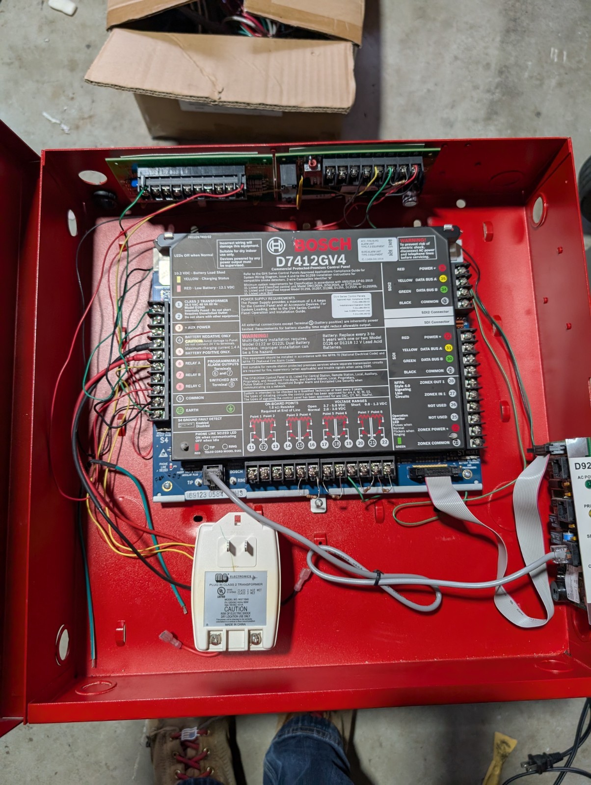 Bosch D8109 with Bosch D7412GV4+D125B+D192G+D928+Transformer