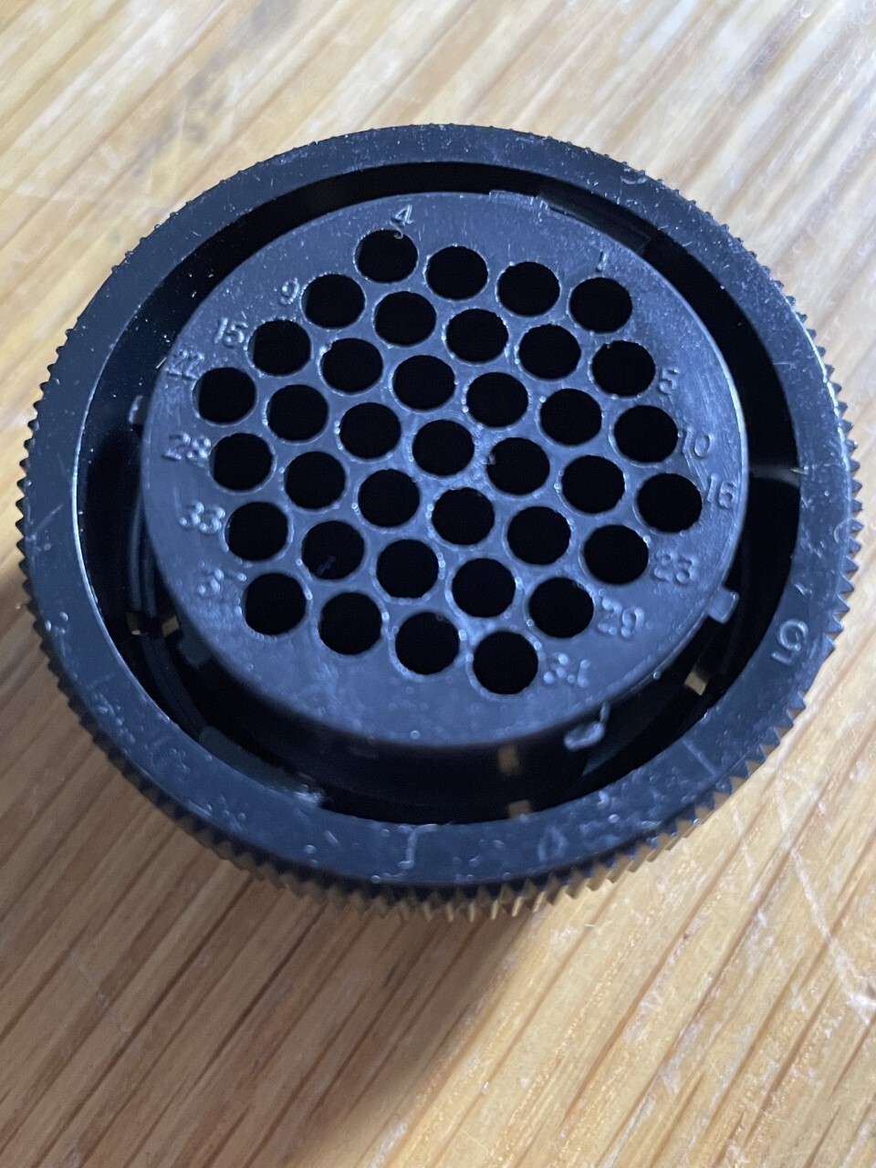 A lot of 4 AMP p/n 206150-1 Circular Plastic Plug connector, SHELL only,No pins.