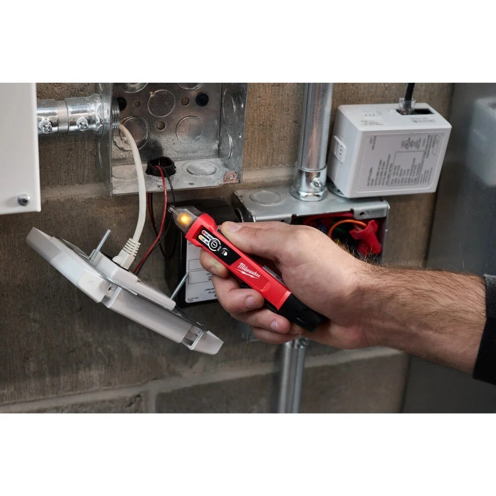 Milwaukee 3203-20 Dual Range Non-Contact Voltage Detector w/LED