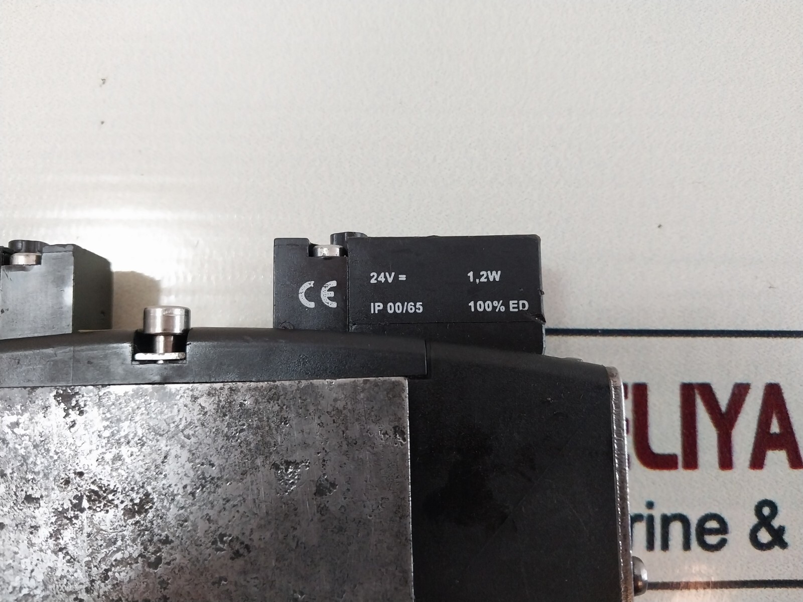 Rexroth CD01-PI Pneumatic Directional Valve R412011011 24V 1,2W IP 00/65