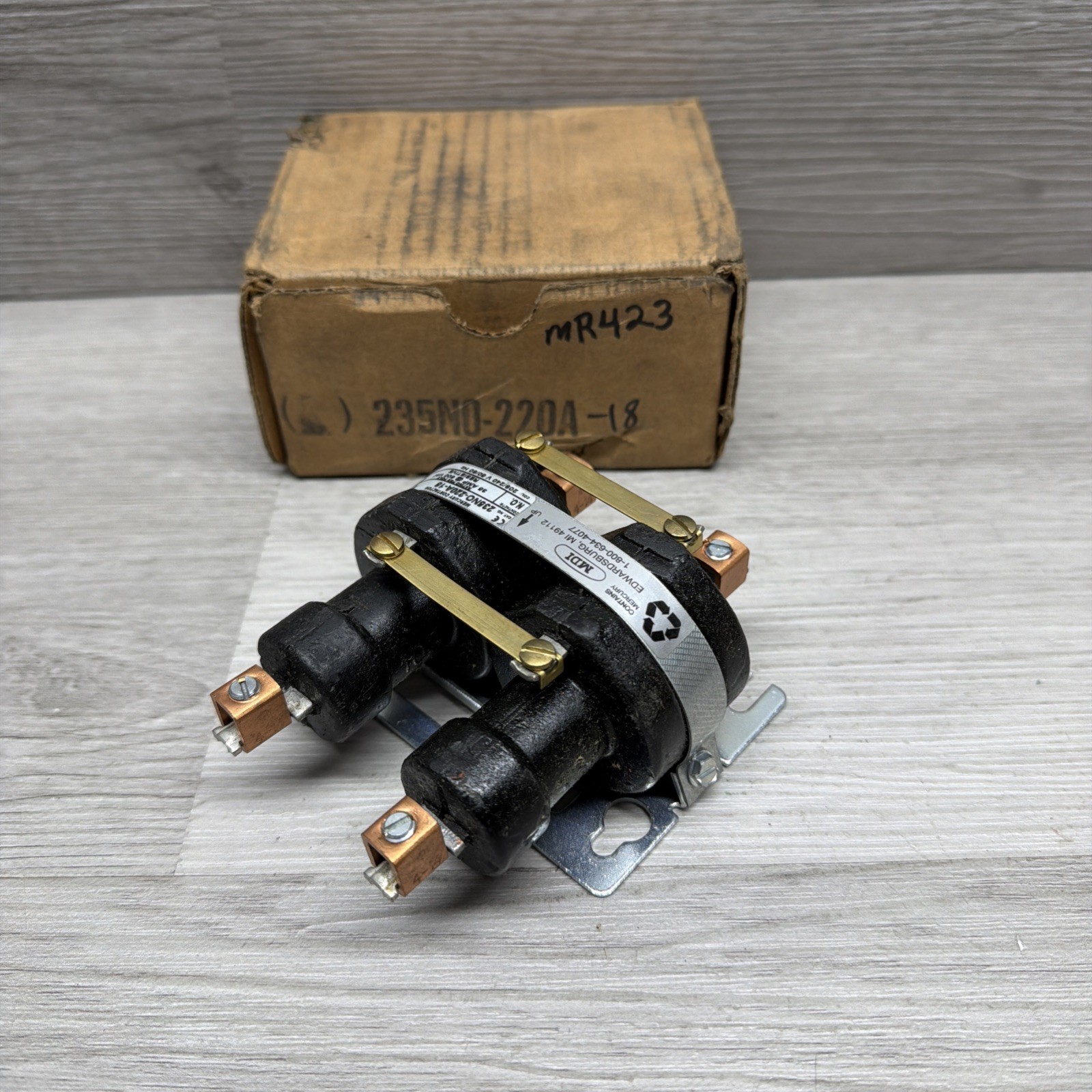 MDI 235NO-220A-18 Mercury Contactor, 2-Pole 35 Amp @ 600V, 208/240VAC Coil