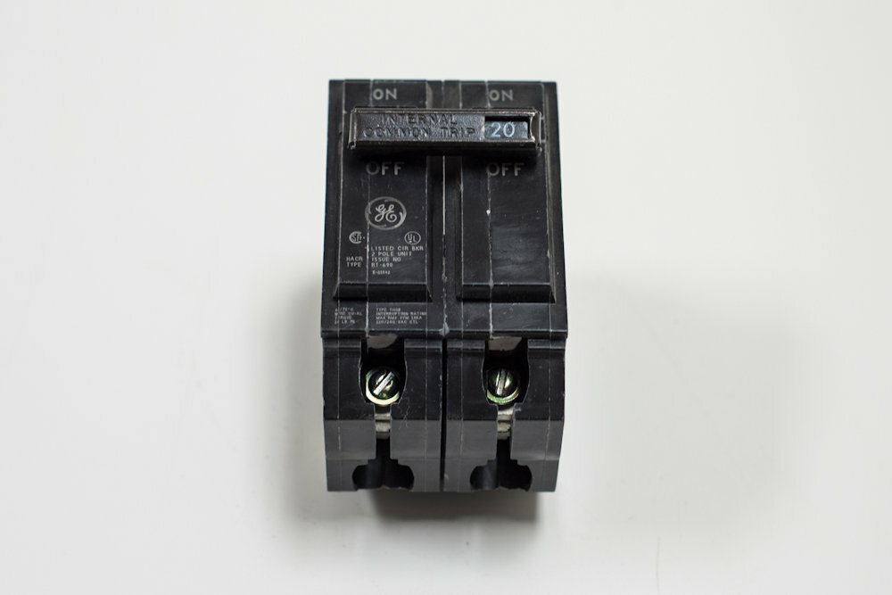 GE Distribution THHQB2130 Molded Case Circuit Breaker 30 Amp 120/240 Volt AC 2-P