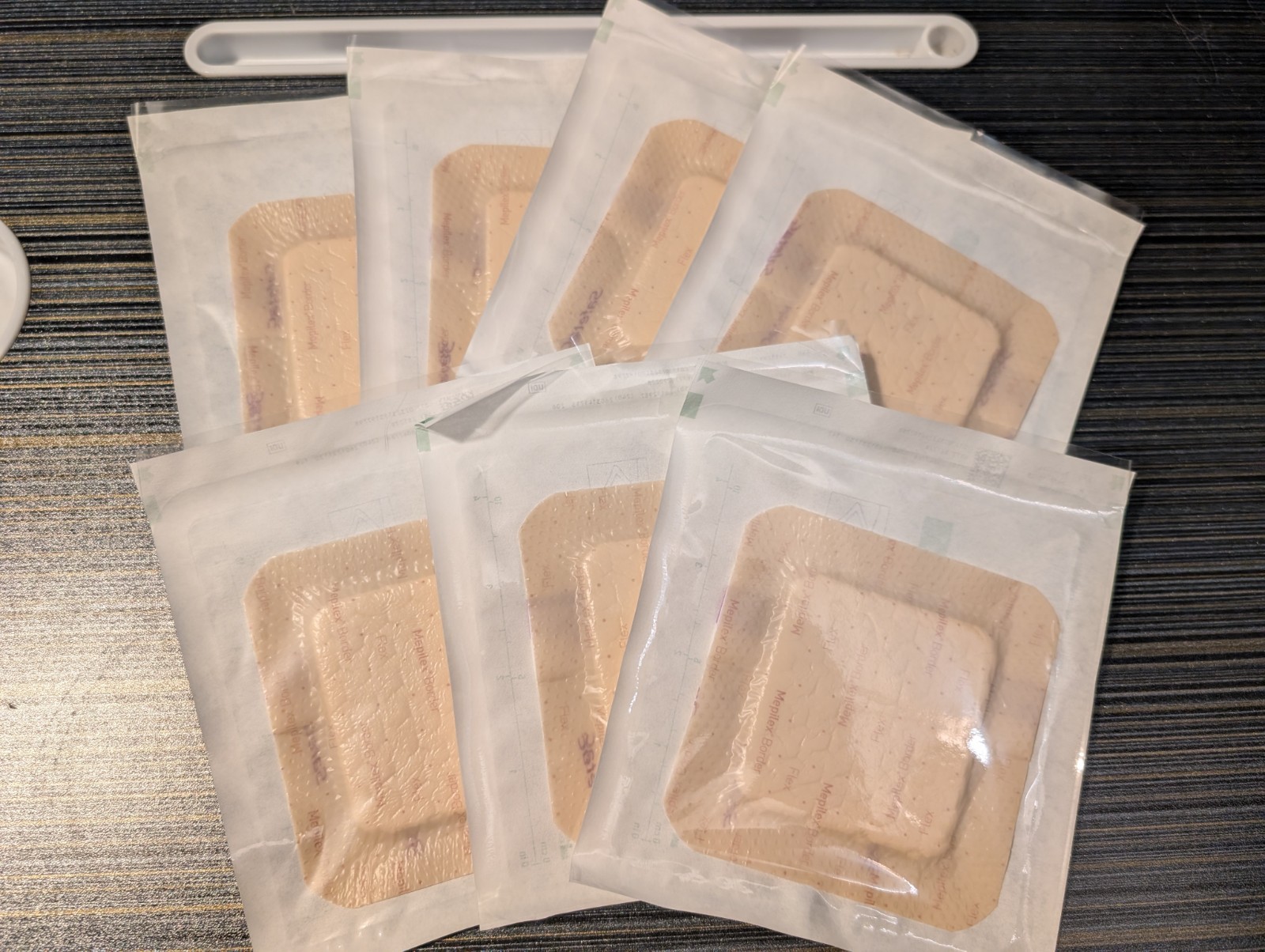 Pack of 12 Mölnlycke Mepilex Border Flex Hospital Grade Silicone Dressing 4×4 in