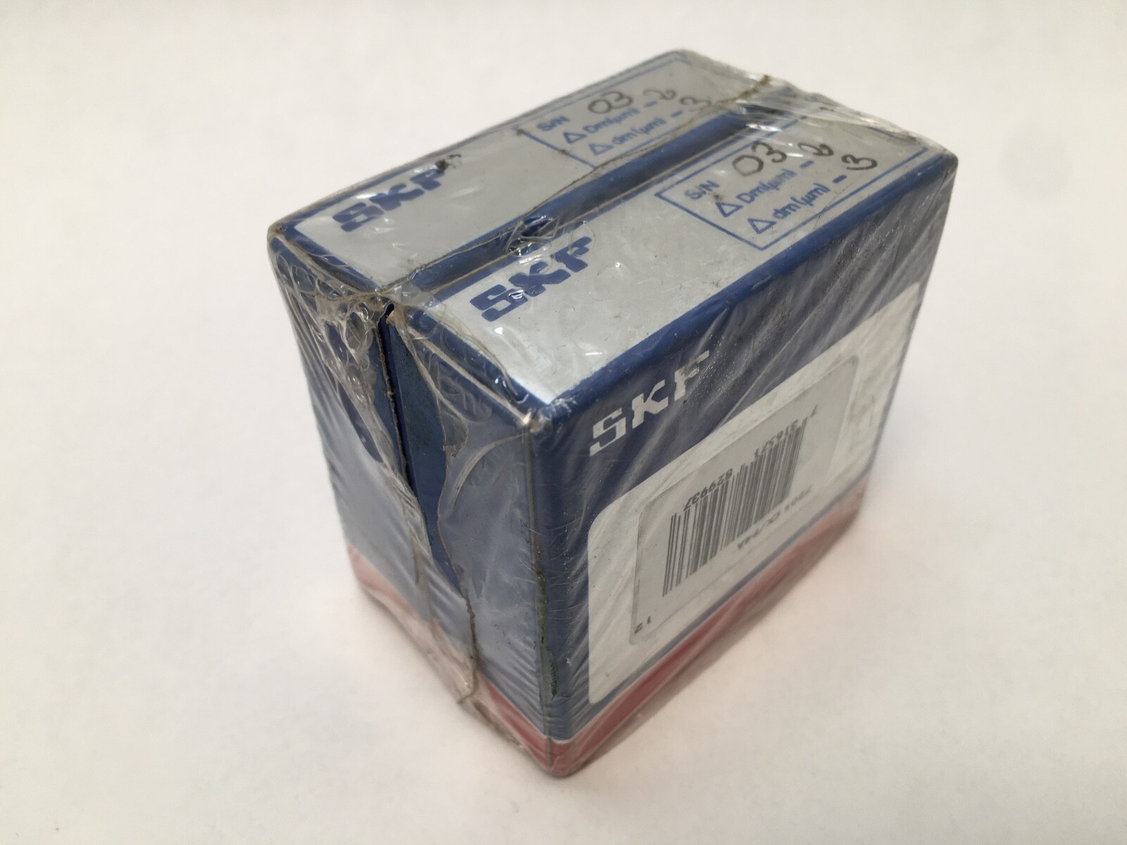 SKF 7204-ACD/P4ADGA Angular Bearing 20x47x14 mm 7204-ACD-P4A-DGA Italy 2 pcs