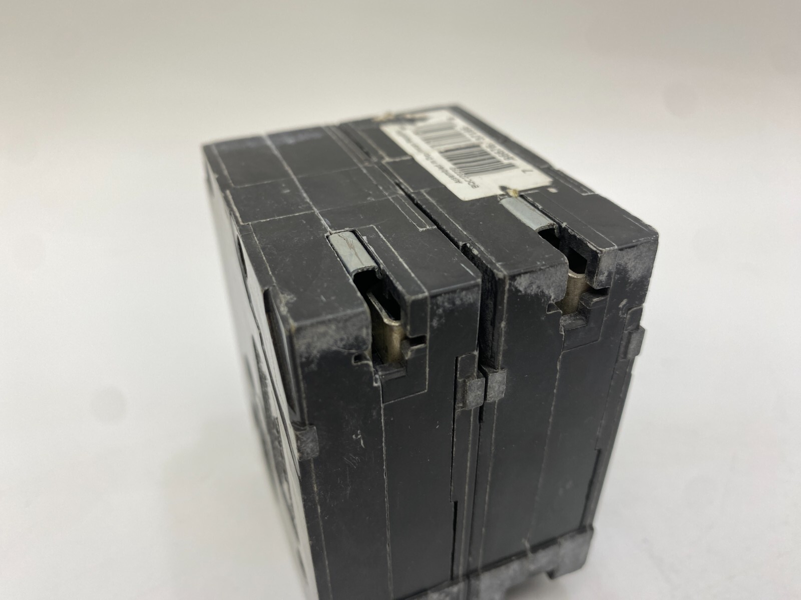 Eaton BRD22030 Plug-In Circuit Breaker 20A/30A 120/240V 2/4P 1PH BRD 20/30 AMP