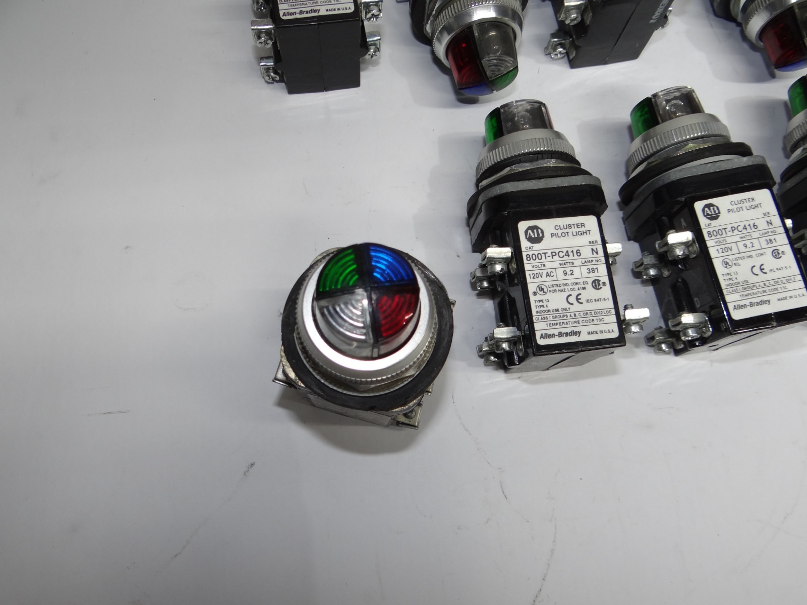 ALLEN BRADLEY 800T-PC416 CLUSTER PILOT LIGHT (USED) – Excellent Condition