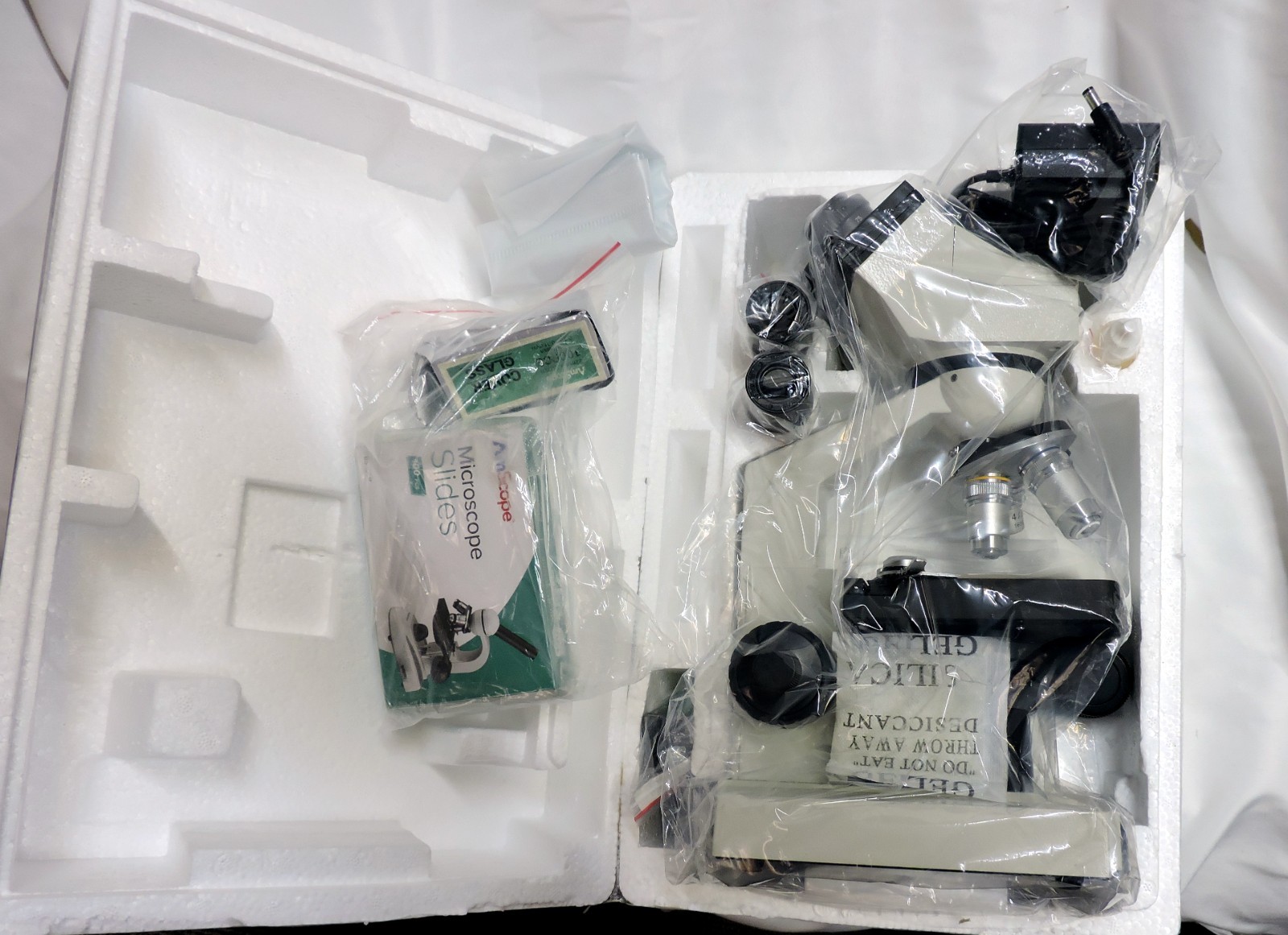 Omax Microscope 40X-2500X Magnification Student or Laboratory Dual Stage M82E