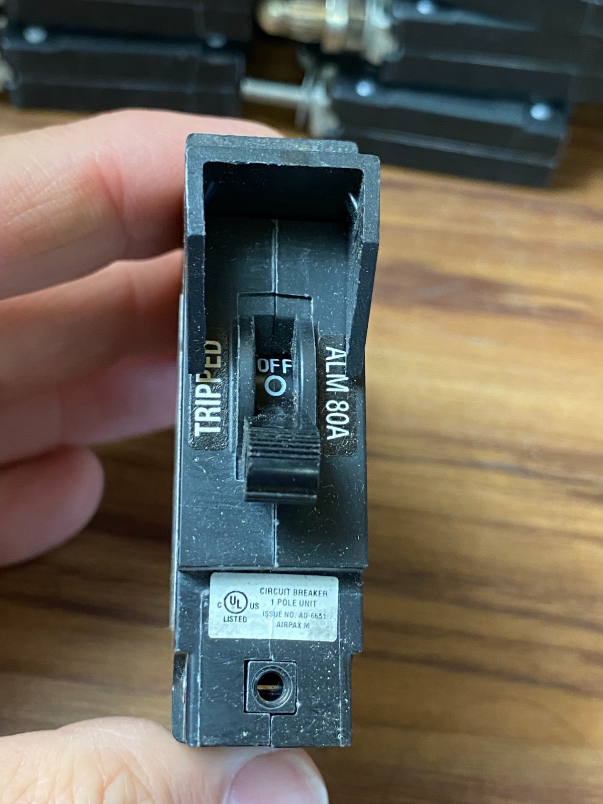 AIRPAX LMLK1-1RLS4-29877-13 80 AMP CIRCUIT BULLET BREAKER 100 Trip Amps 51 Delay