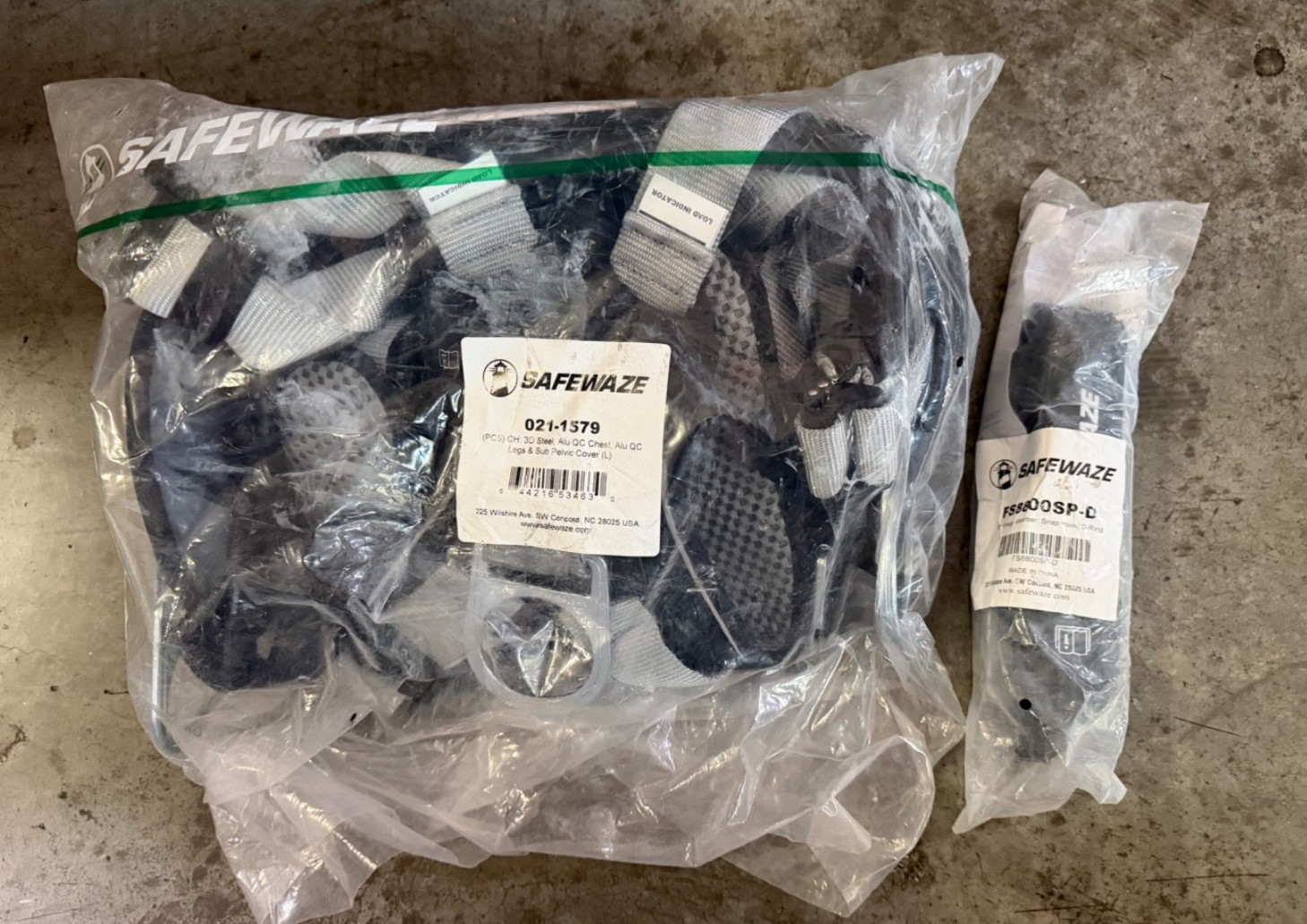 NEW SafeWaze 021-1579 Construction Safety Harness 3D Steel D-Rings Large