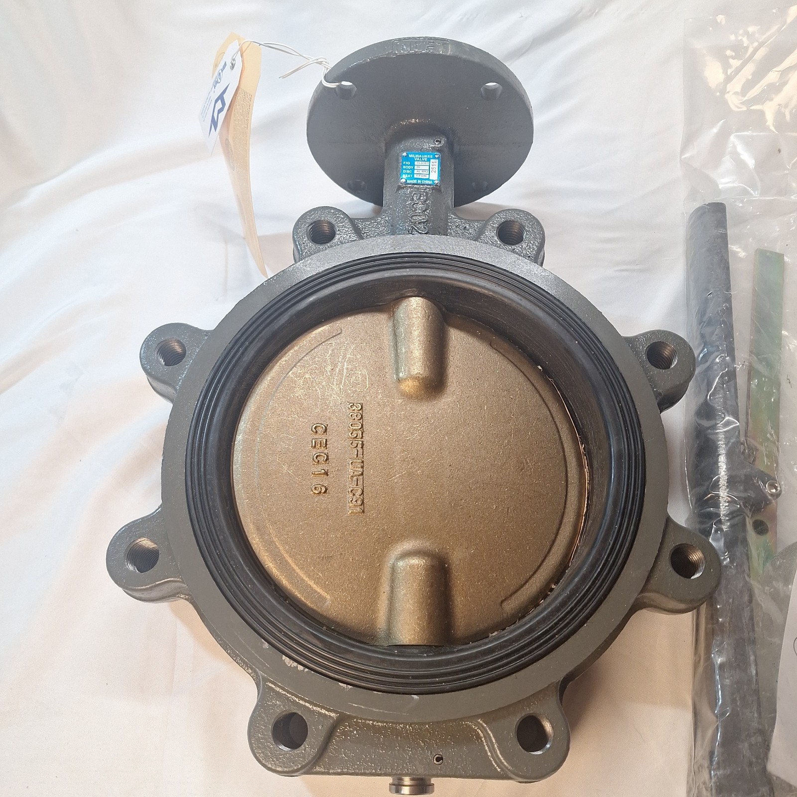 Milwaukee Valve CL223E 8″ inch Butterfly Valve with Lever, EPDM, Lug, 200 psi