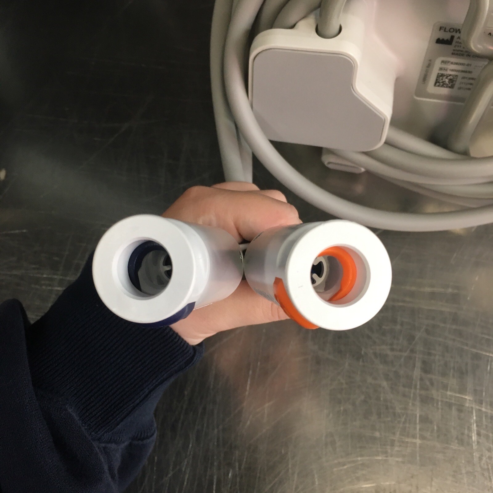 Arjo Flowtron ACS900 Continuous Sequential DVT Pump W/ New 28′ Thigh Garment