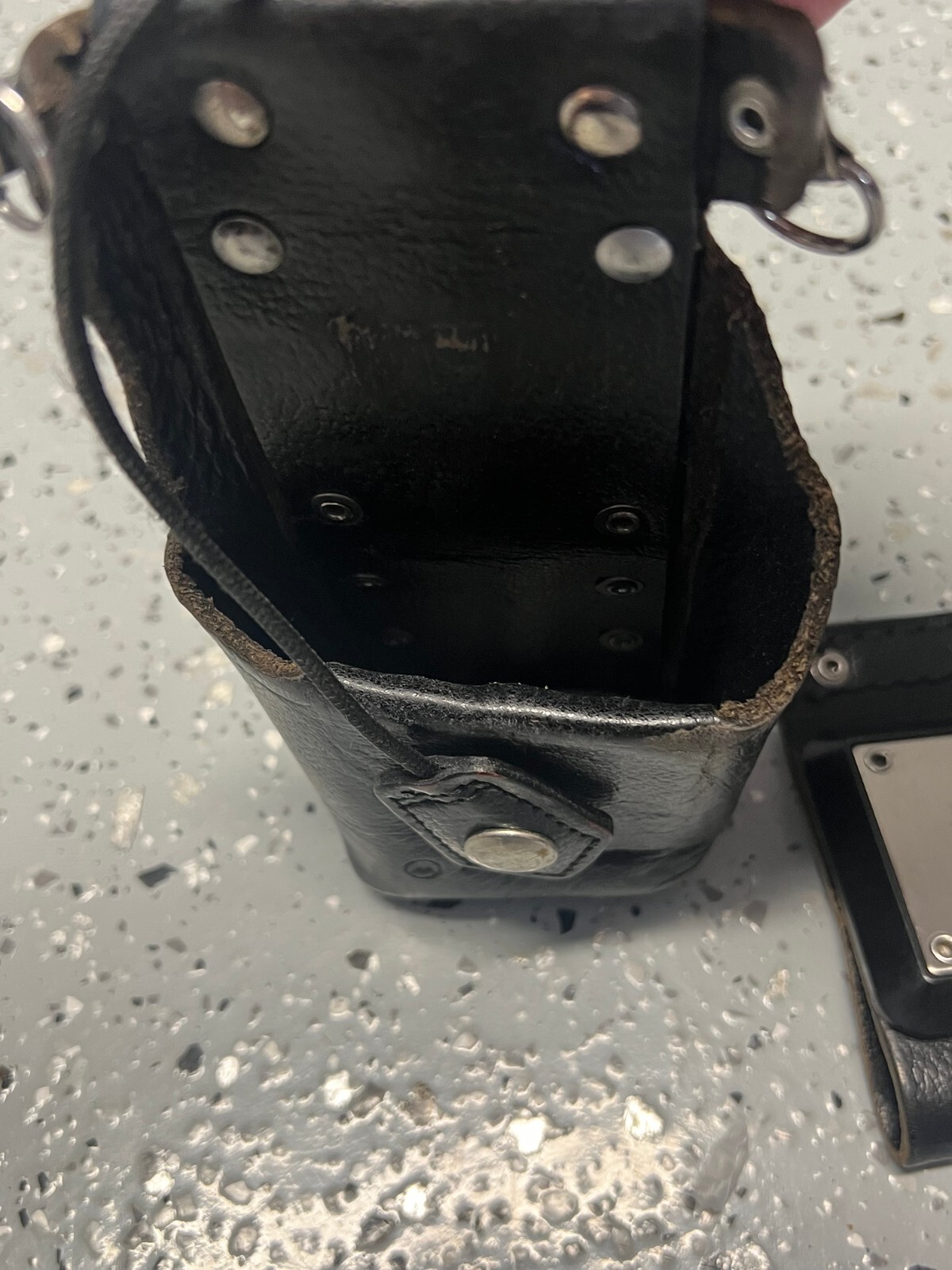 Motorola 2-Way Genuine Leather Radio Holster Carry Case 1585805D02 w/ Belt Loop