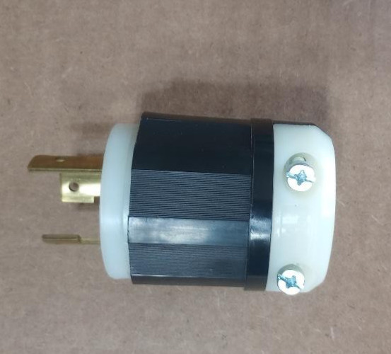 NEW Leviton 2621-CS 250 VAC, 30 A, 0.52 to 0.93″ Cord Locking Plug Free Ship