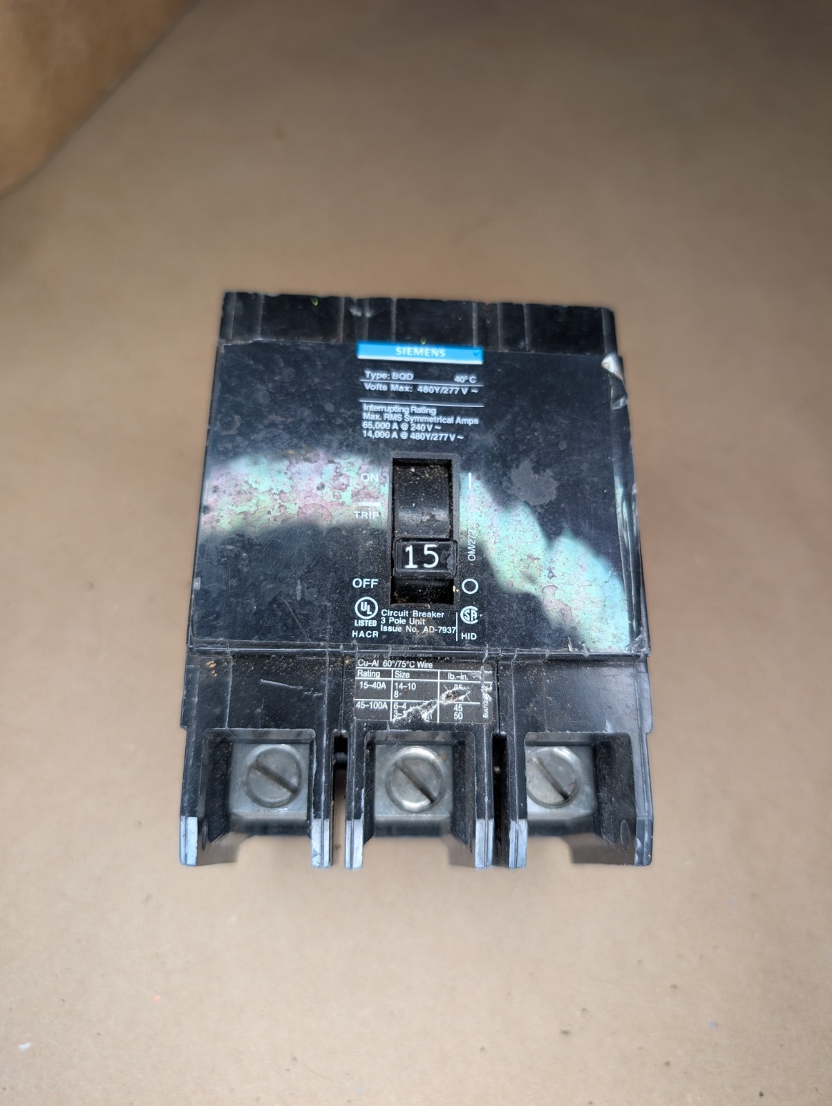 Siemens BQD315 15A 3-Pole 480Y/277V 14kA Bolt-On Circuit Breaker NEW