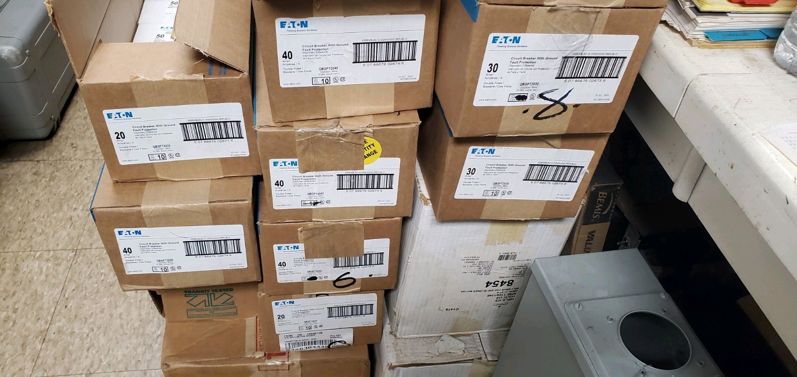 NEW IN BOX EATON CAT. QBGFT2030 30A, 2P, BOLT-ON GFI CIRCUIT BREAKER