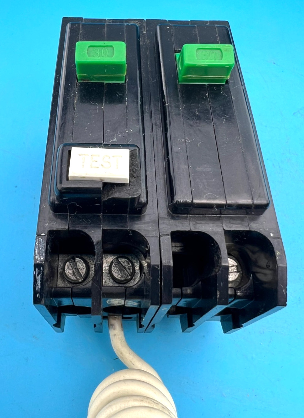 Bryant THQB2130GF 30 Amp 2 Pole Ground Fault Circuit Breaker 30A *CHIP WEAR READ