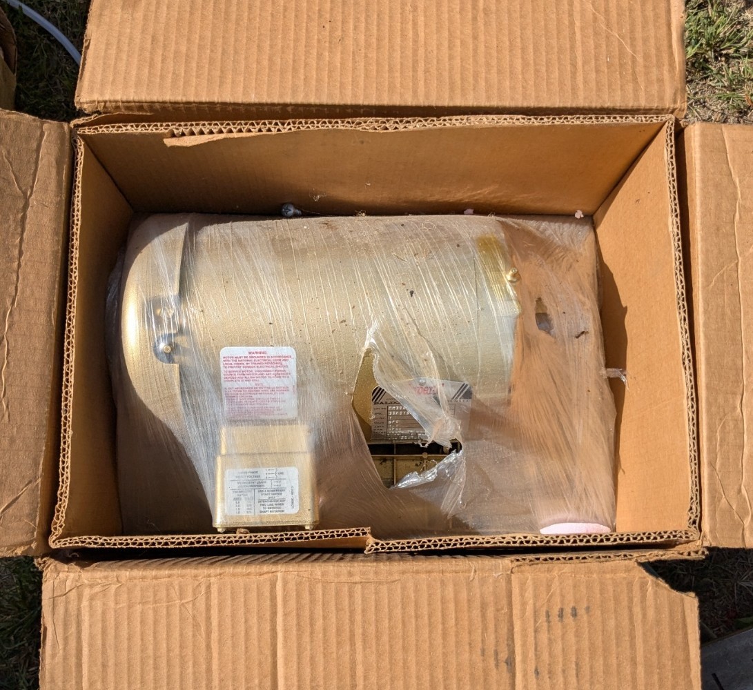 Baldor Super-E EM3546T-5 TEFC Electric Motor 575 VAC 1750 RPM Frame 145T