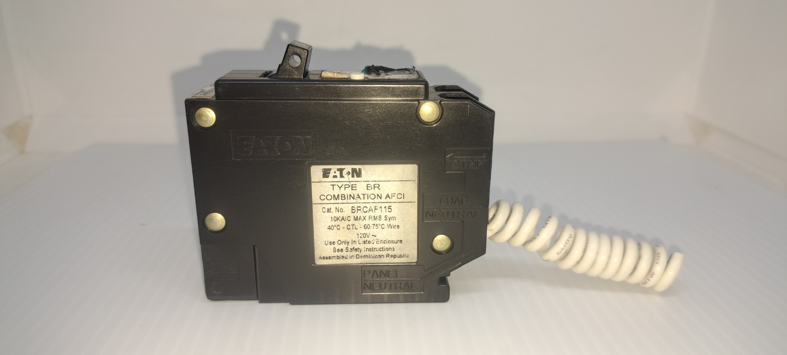Eaton BRCAF115 15 Amp 1 Pole 120V Combination AFCI Circuit Breaker Flaw